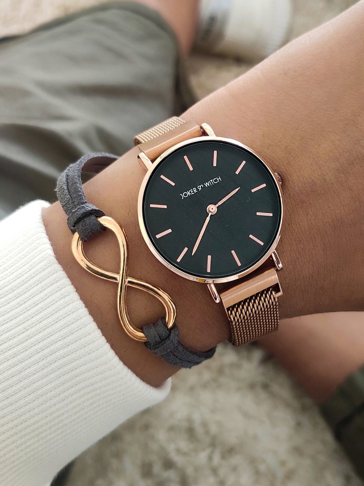 Joker & WItch JWBS557 Analog Watch with Bracelet Gift Set for Women