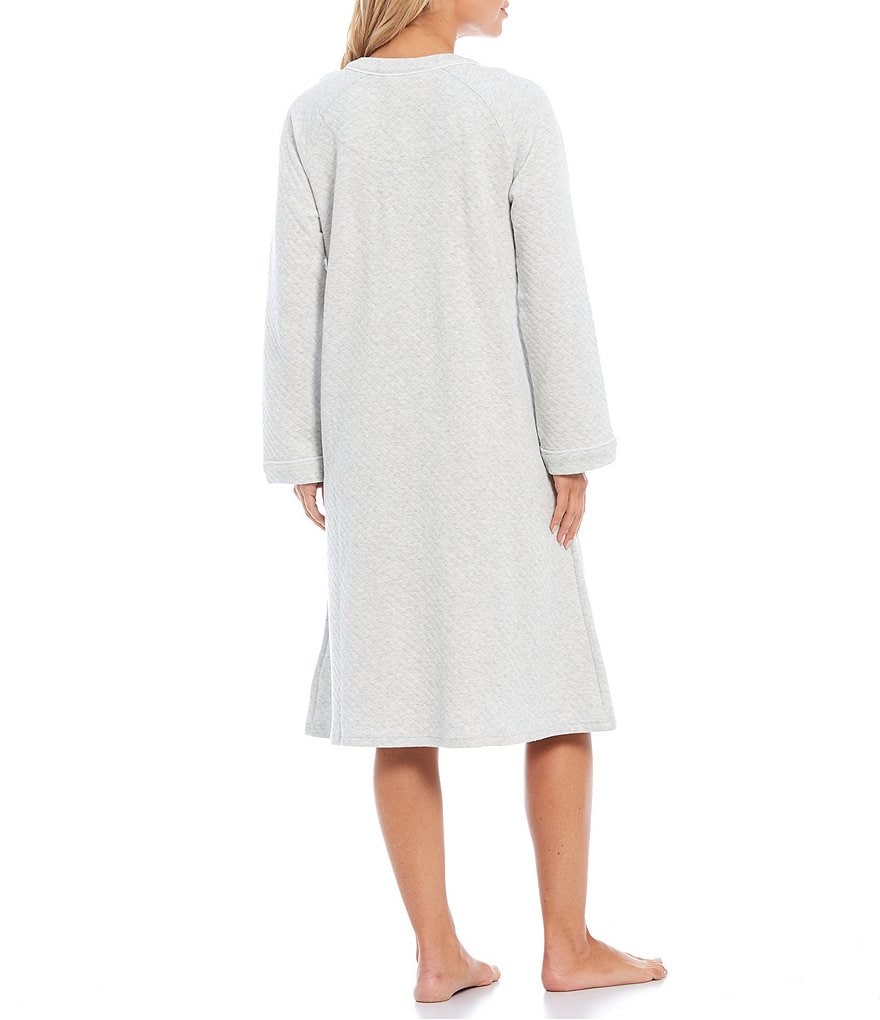 Eileen West Solid Diamond Quilt Knit Zip Front Round Neck Long Robe