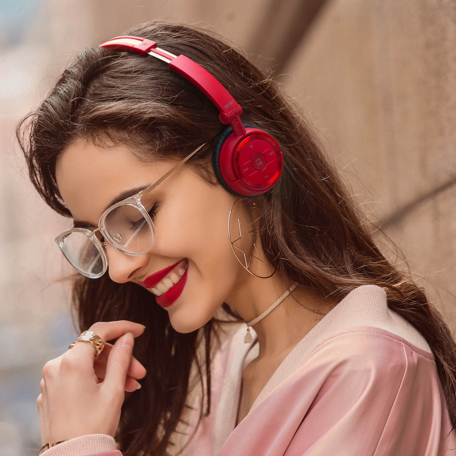 Edifier W675BT On-ear Bluetooth v4.1 Headphones Foldable with NFC Connect 40mm Drivers - Red