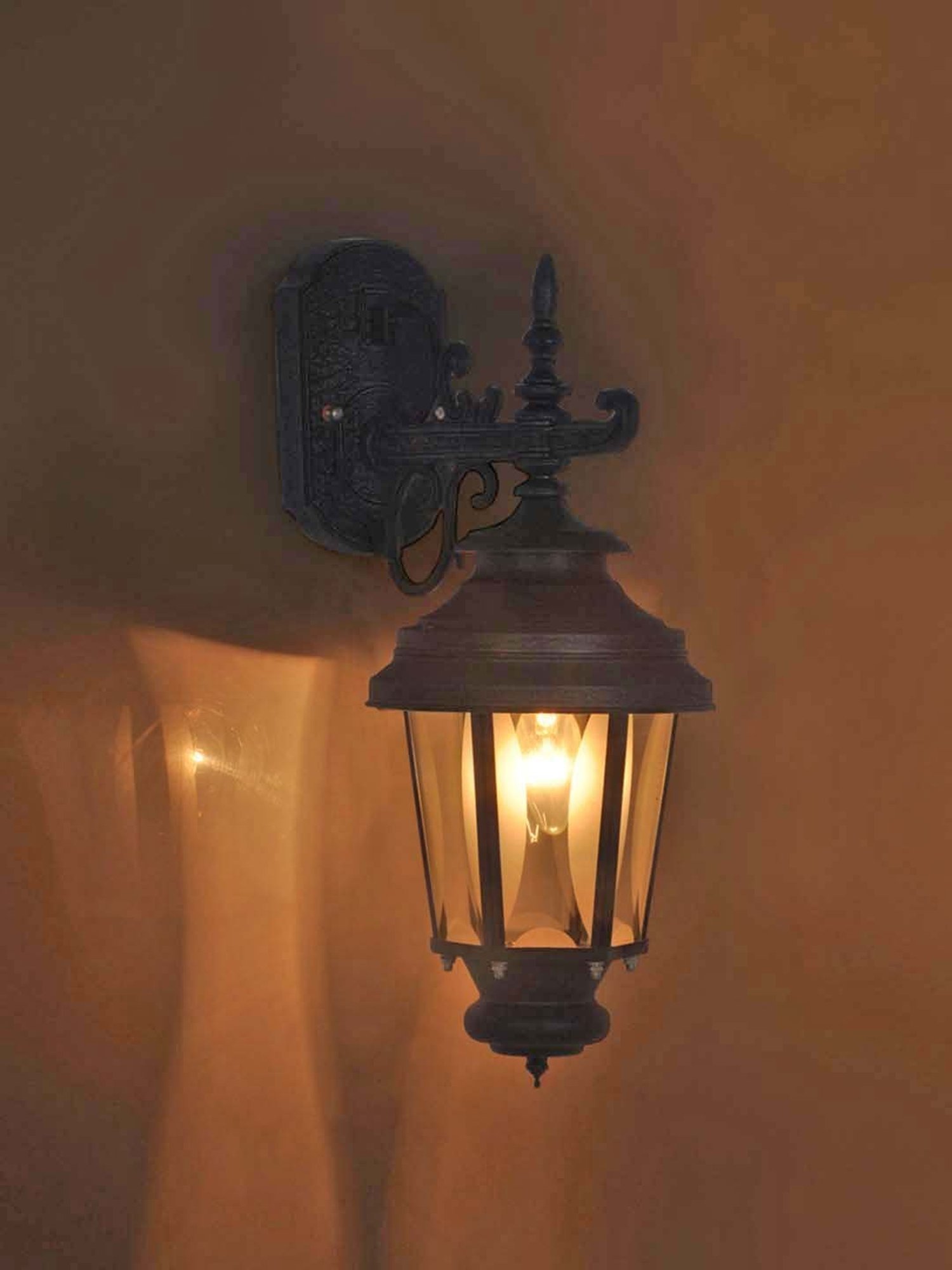 Fos Lighting Black Crinkle Outdoor Wall Sconce (Bulb not included) - Set of 1