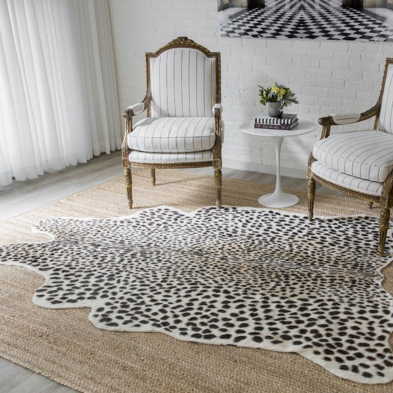 5'3"X7'10" Cheetah Loomed Novelty Area Rug - Erin Gates By Momeni