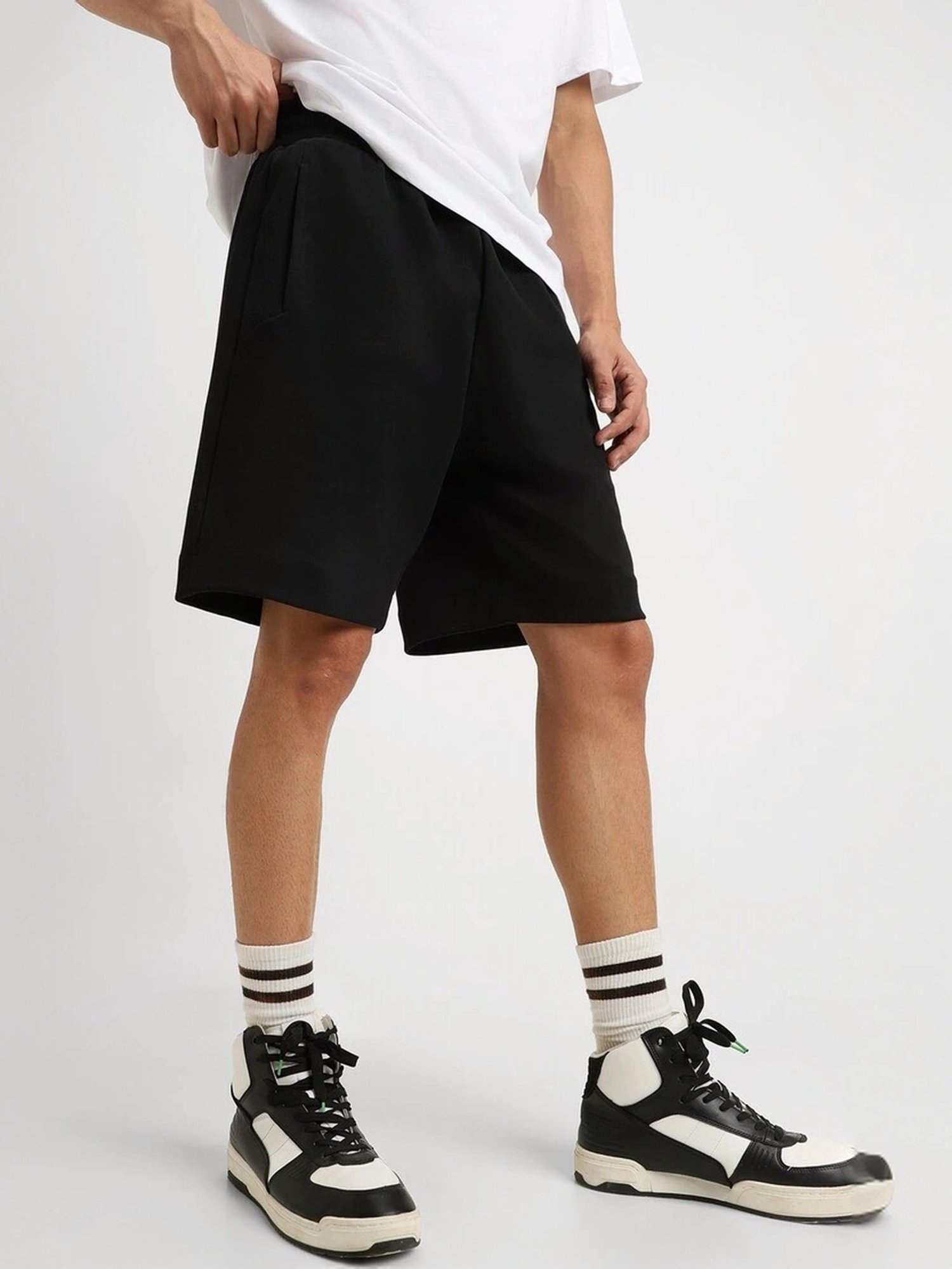 Forever 21 Black Regular Fit Shorts