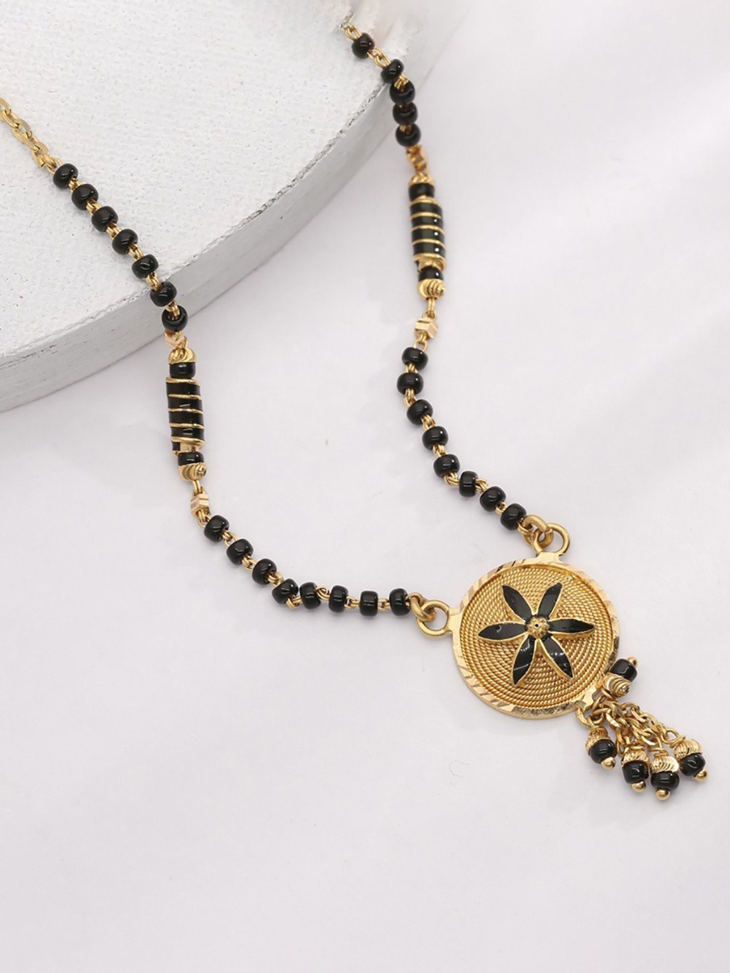 P.N.Gadgil Jewellers Noir Grace 22k Gold Mangalsutra