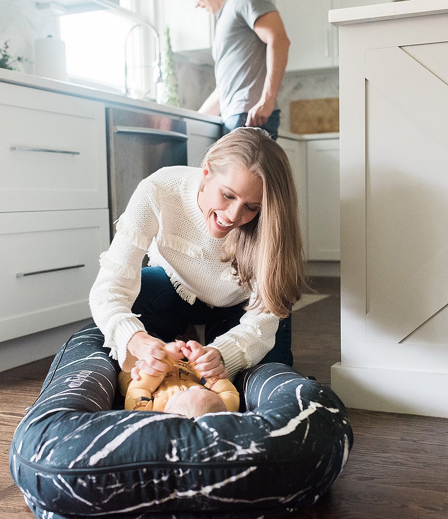 DockATot 9-36 Months Black Marble Grand Dock Cover Stage 2