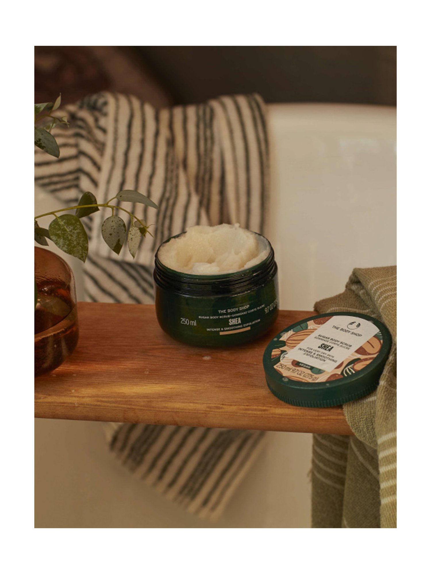 The Body Shop Shea Body Scrub - 250 ml