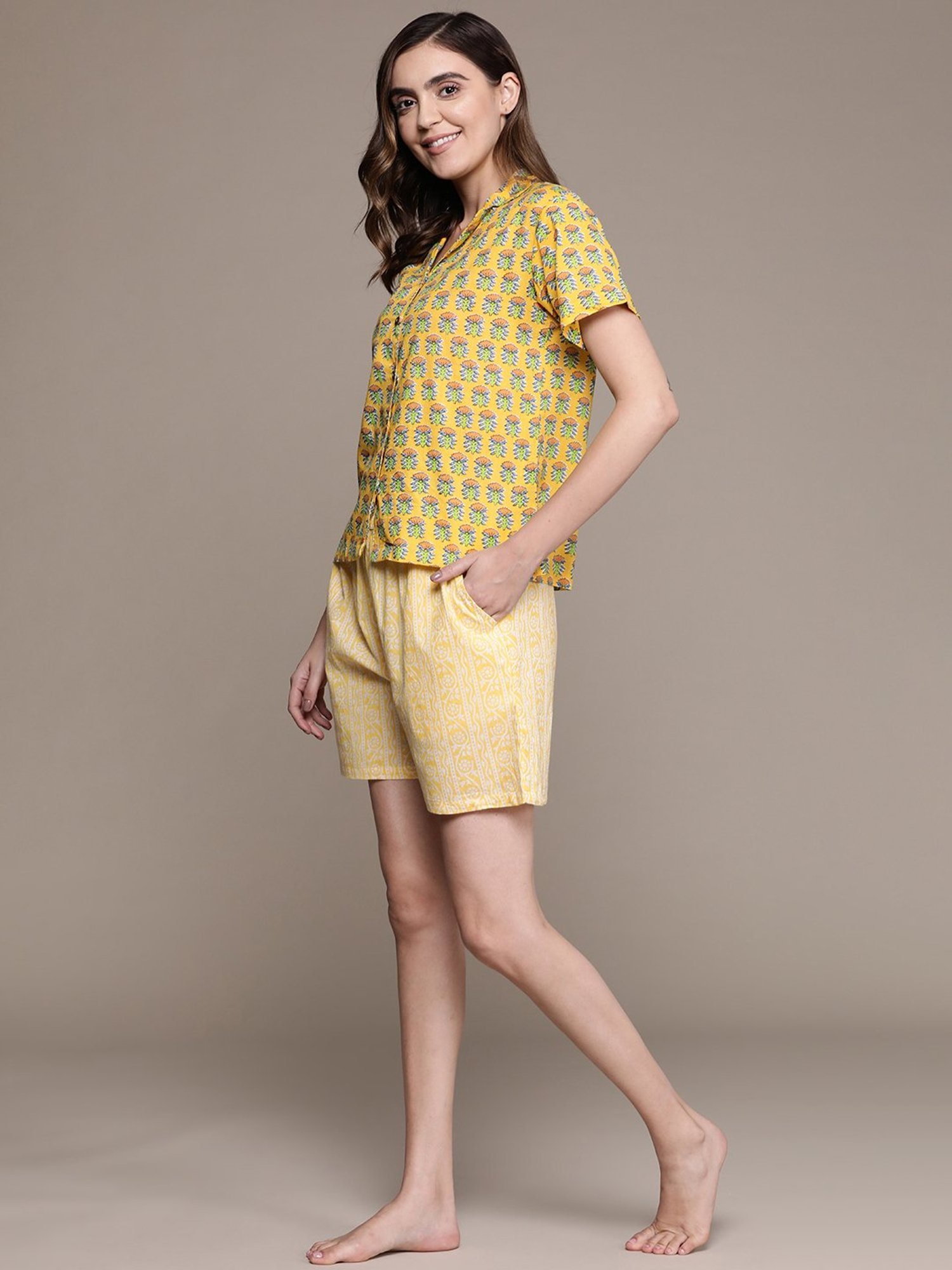 Anubhutee Yellow Cotton Printed Shirt With Shorts