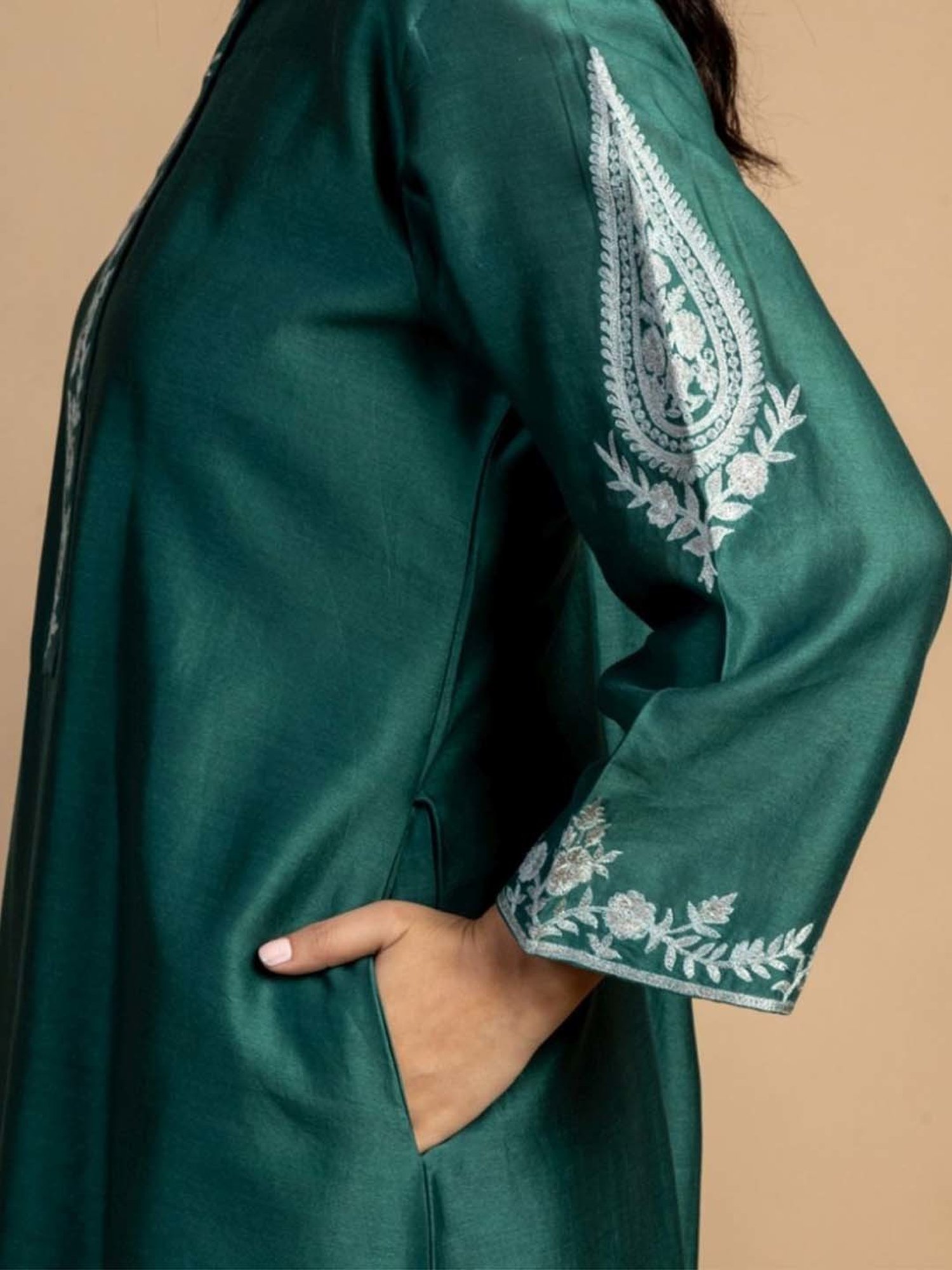 Mushio Bottle Green Drishti Embroidered Chanderi Silk Kurta