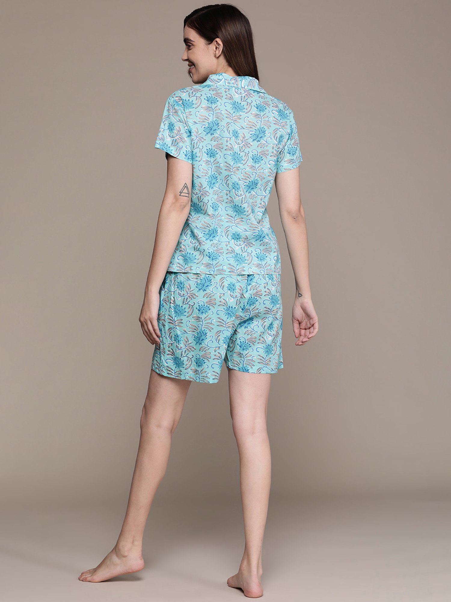 Anubhutee Blue Cotton Floral Print Shirt With Shorts