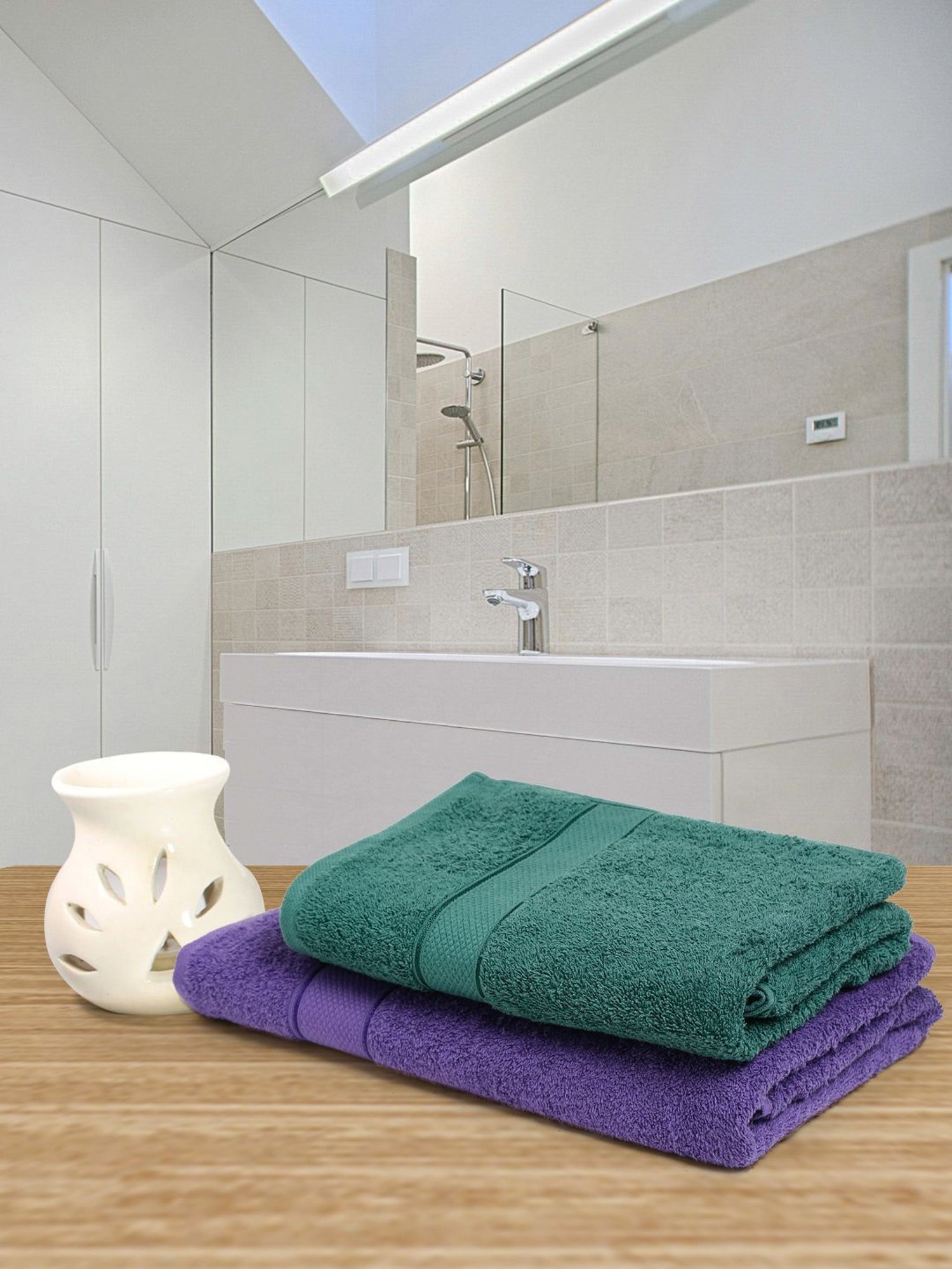 Creeva Violet & Dark Green 525 GSM Cotton Bath Towel Set of 2