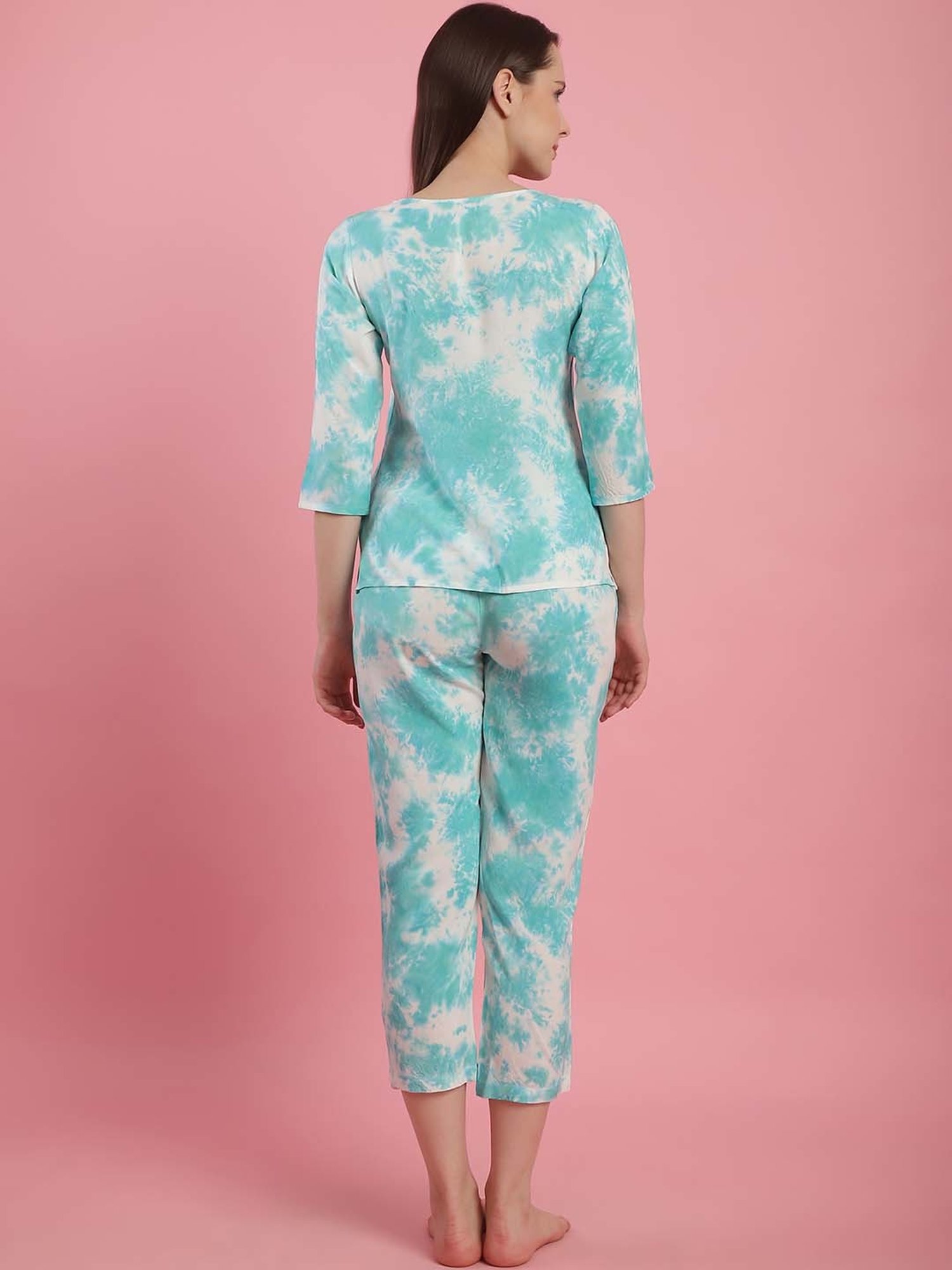 Prakrti Blue & White Tie & Dye Top Capri Set