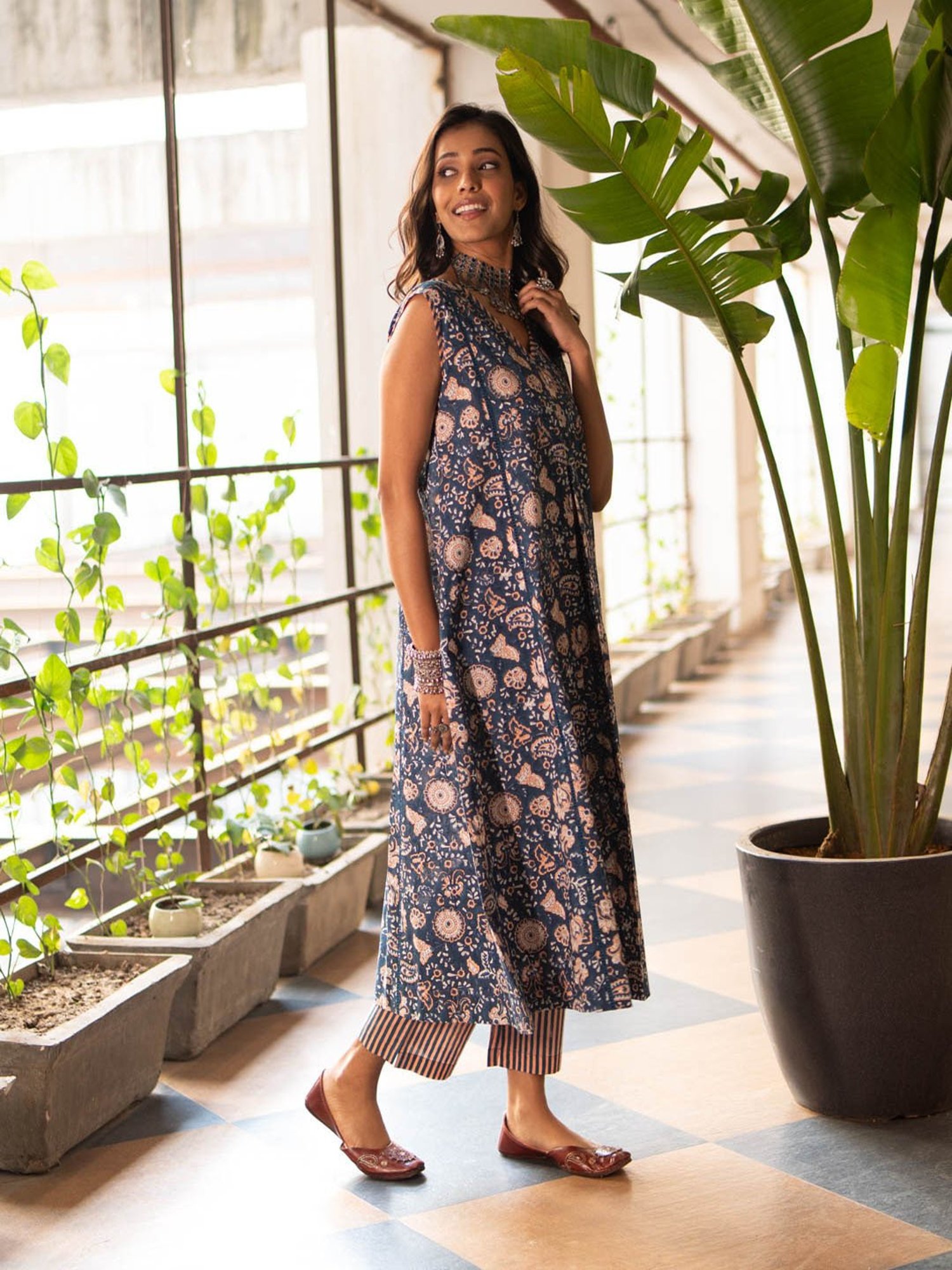 Akiso Blue Block Printed Flared Front Pleated Kurta Set (Set Of 2)