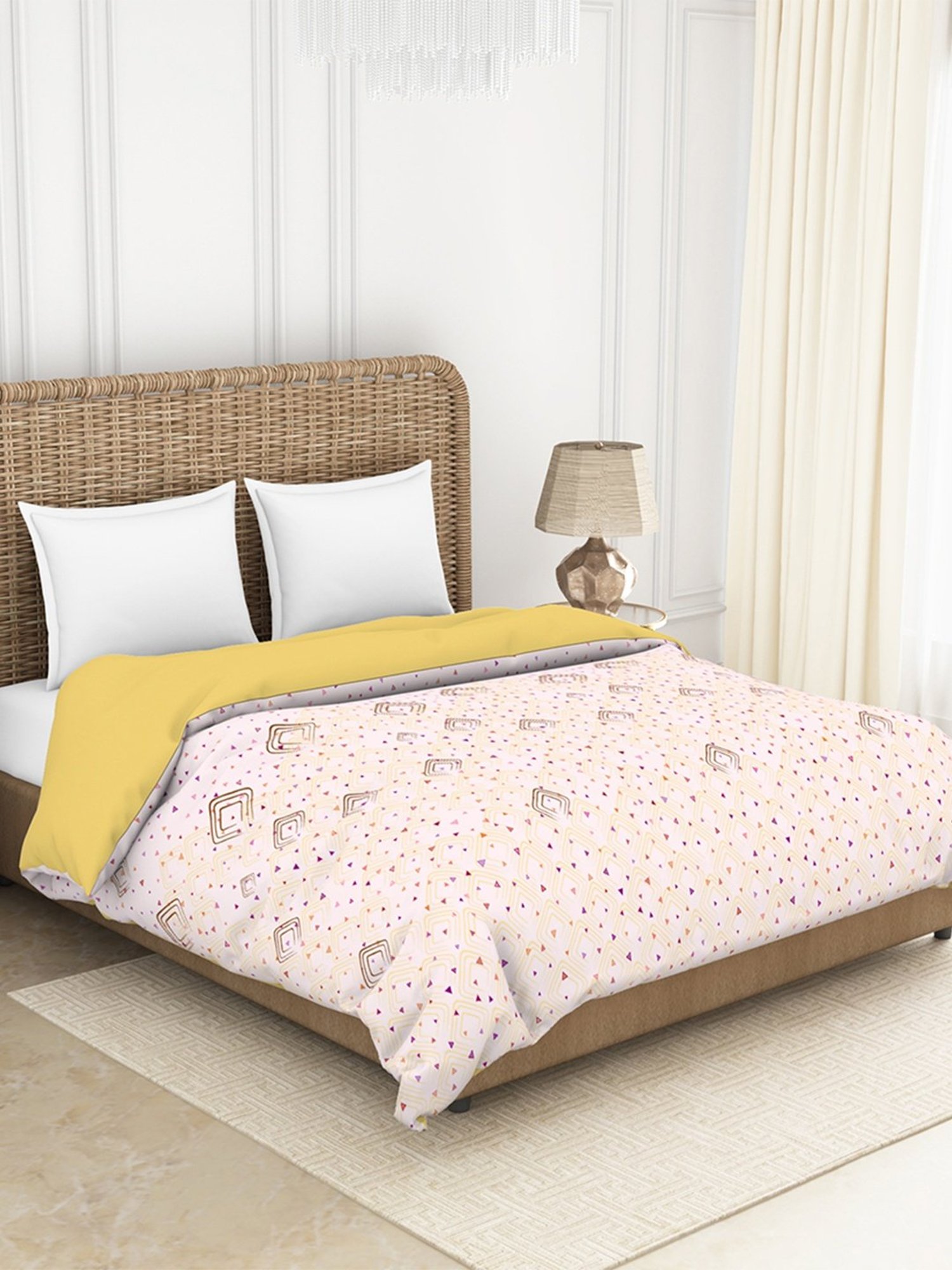 Welspun Bliss Light Silver & Blue Microfibre 120 GSM Shell Double Bed Quilt