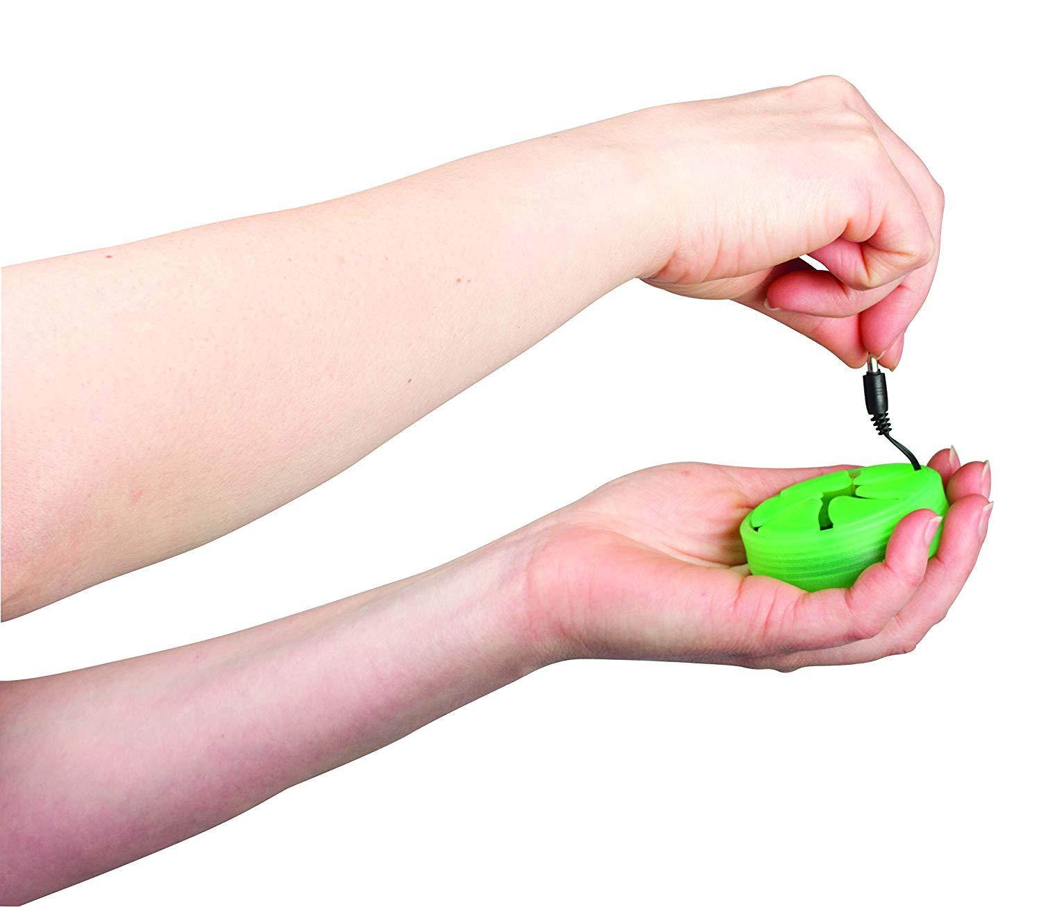 Digital Innovations The Nest &ndash; Tangle-Free Earphone / Earbud Case, Durable and Compact Storage System, Green (4100900)