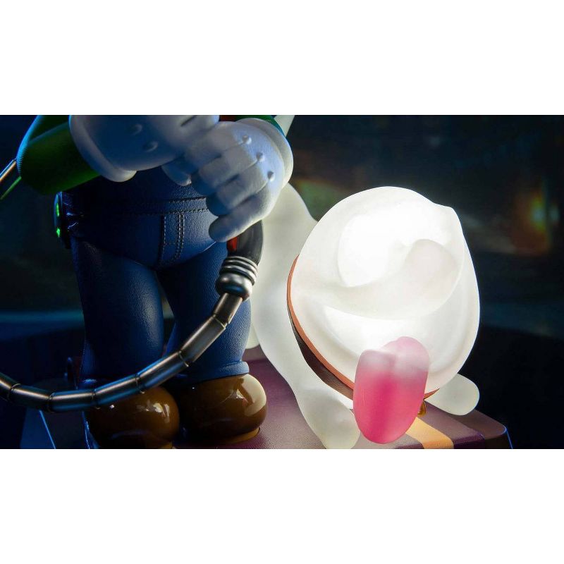 First 4 Figures: Luigi's Mansion 3: Luigi and Polterpup 9" PVC Statue Collector's Edition