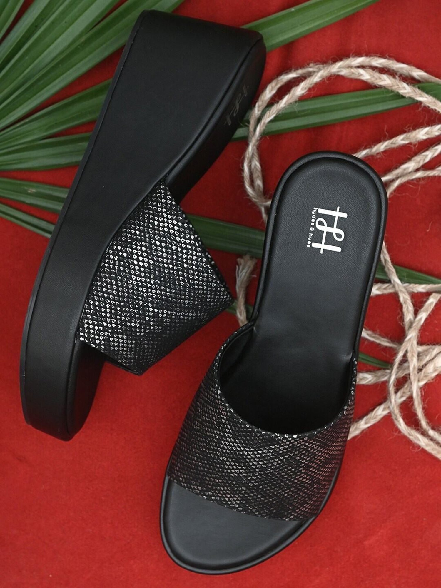 Hydes N Hues Women's Black Casual Wedges