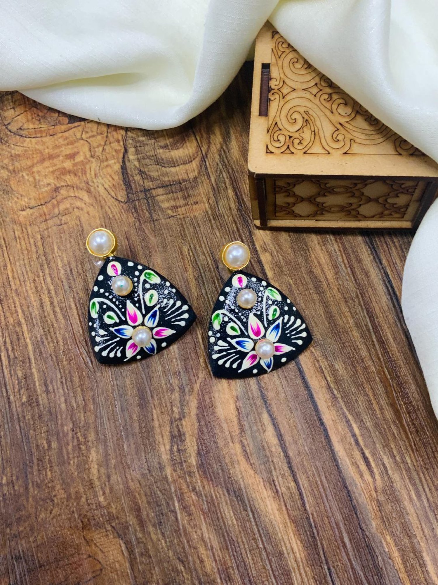 Abdesigns Classic Gold-Plated Stud Earrings