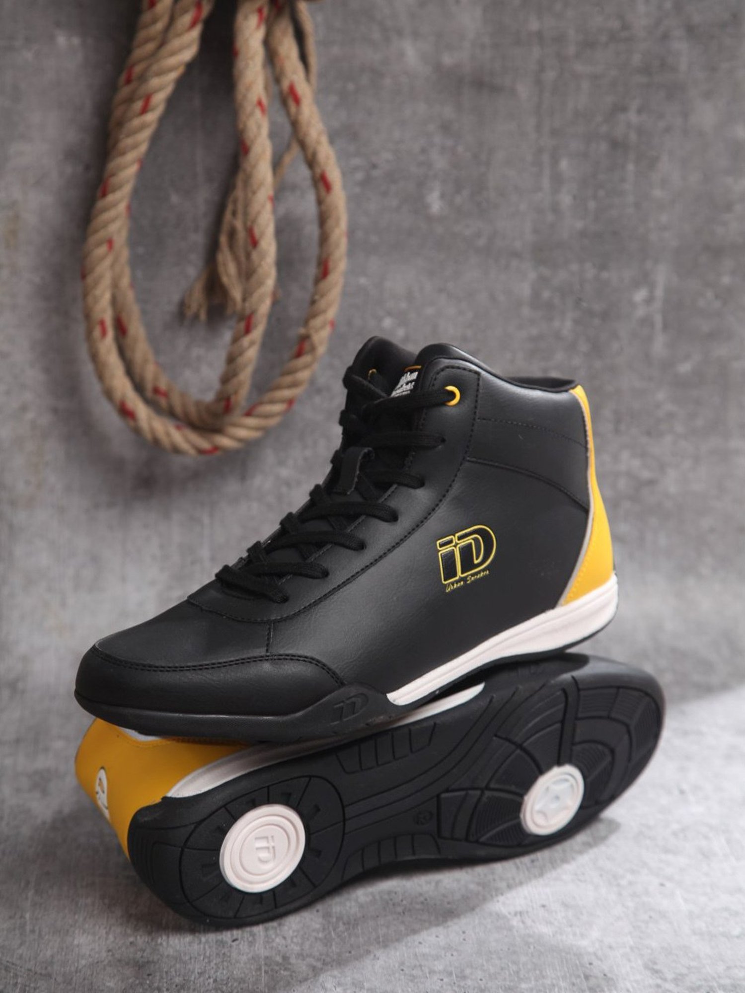 ID Men's Black Ankle High Sneakers