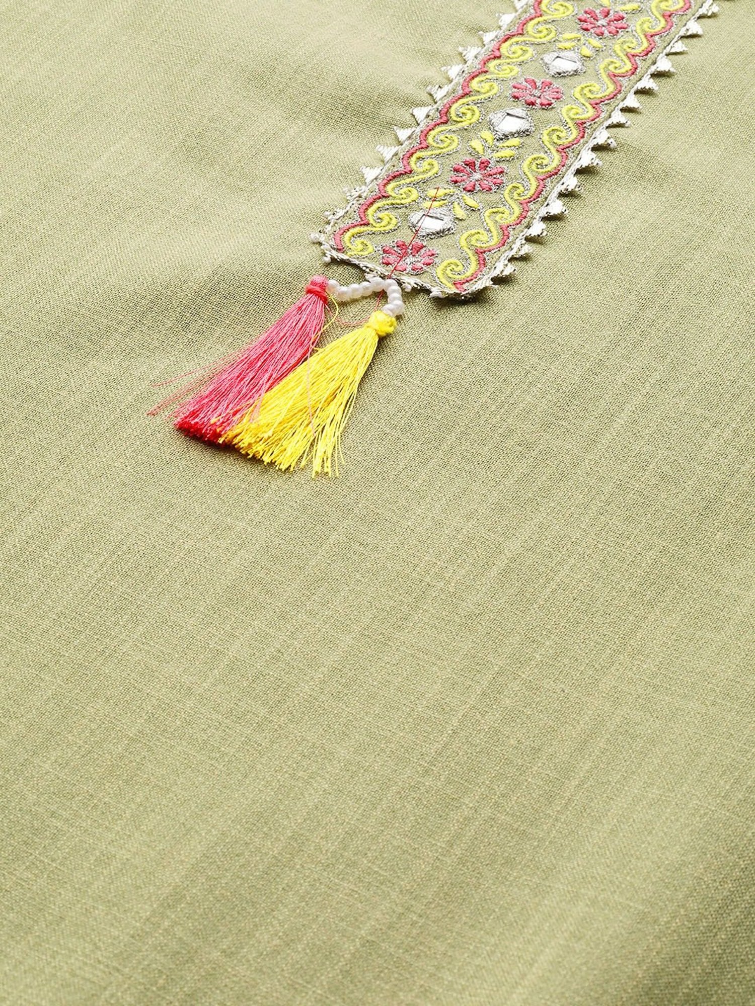 Anubhutee Green Embroidered Kurta Pant Set