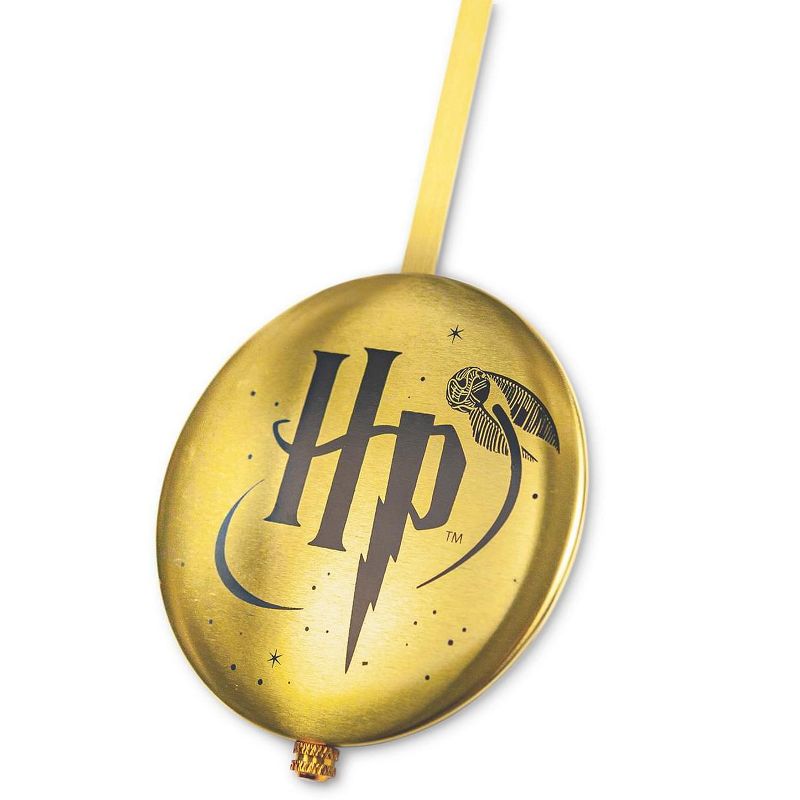 Robe Factory LLC Harry Potter Hogwarts and Golden Snitch Wall Clock