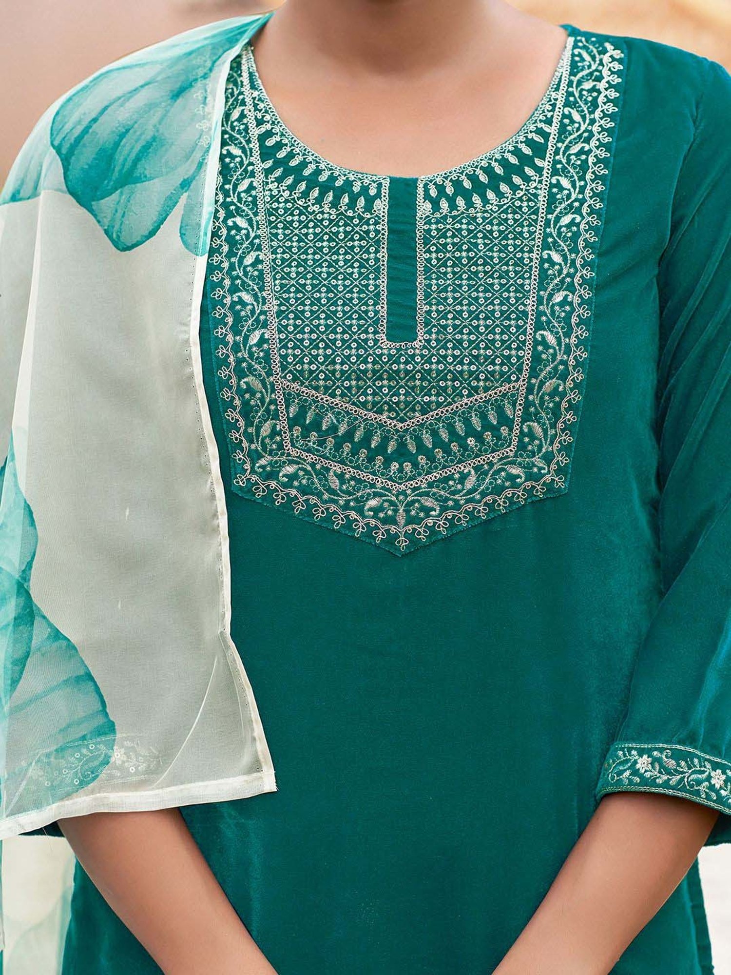 Skylee Green Embroidered Kurta Pant Set With Dupatta