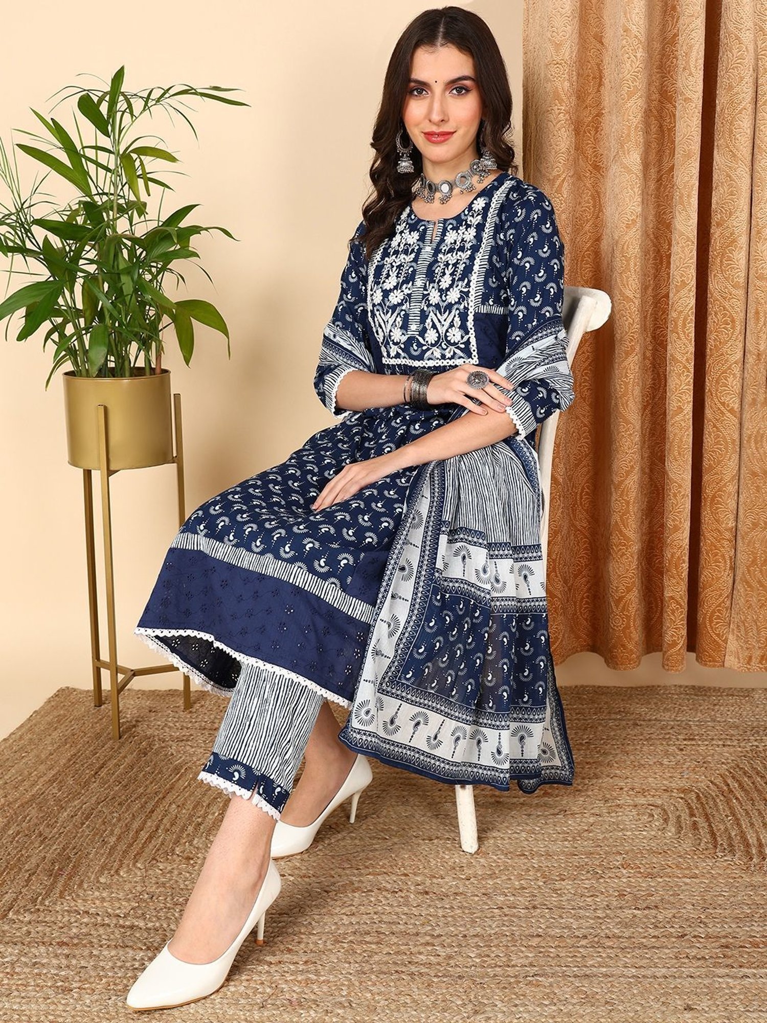 Vaamsi Blue Cotton Printed Kurta Pant Set With Dupatta