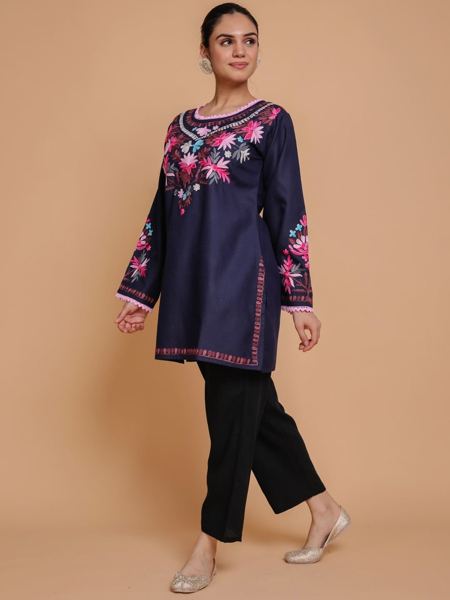 House of Kari Falak Kashmiri Short Kurta  Blue