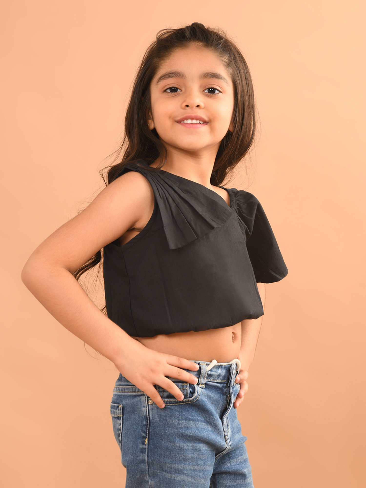 LilPicks Kids Black Solid Crop Top
