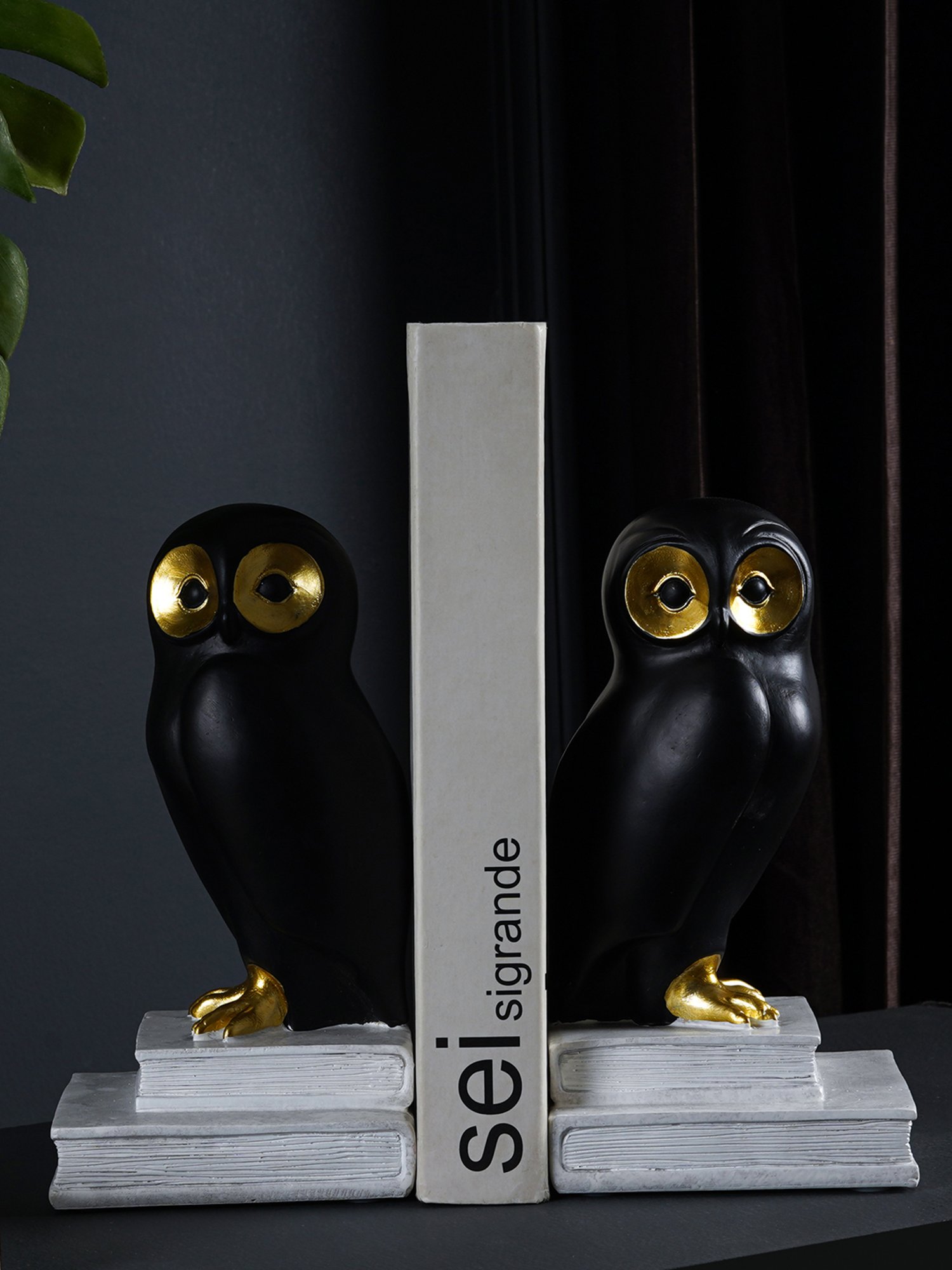 The Artment Decorative Set of 2 Black Owl Polyresin Bookend - Book Organizer