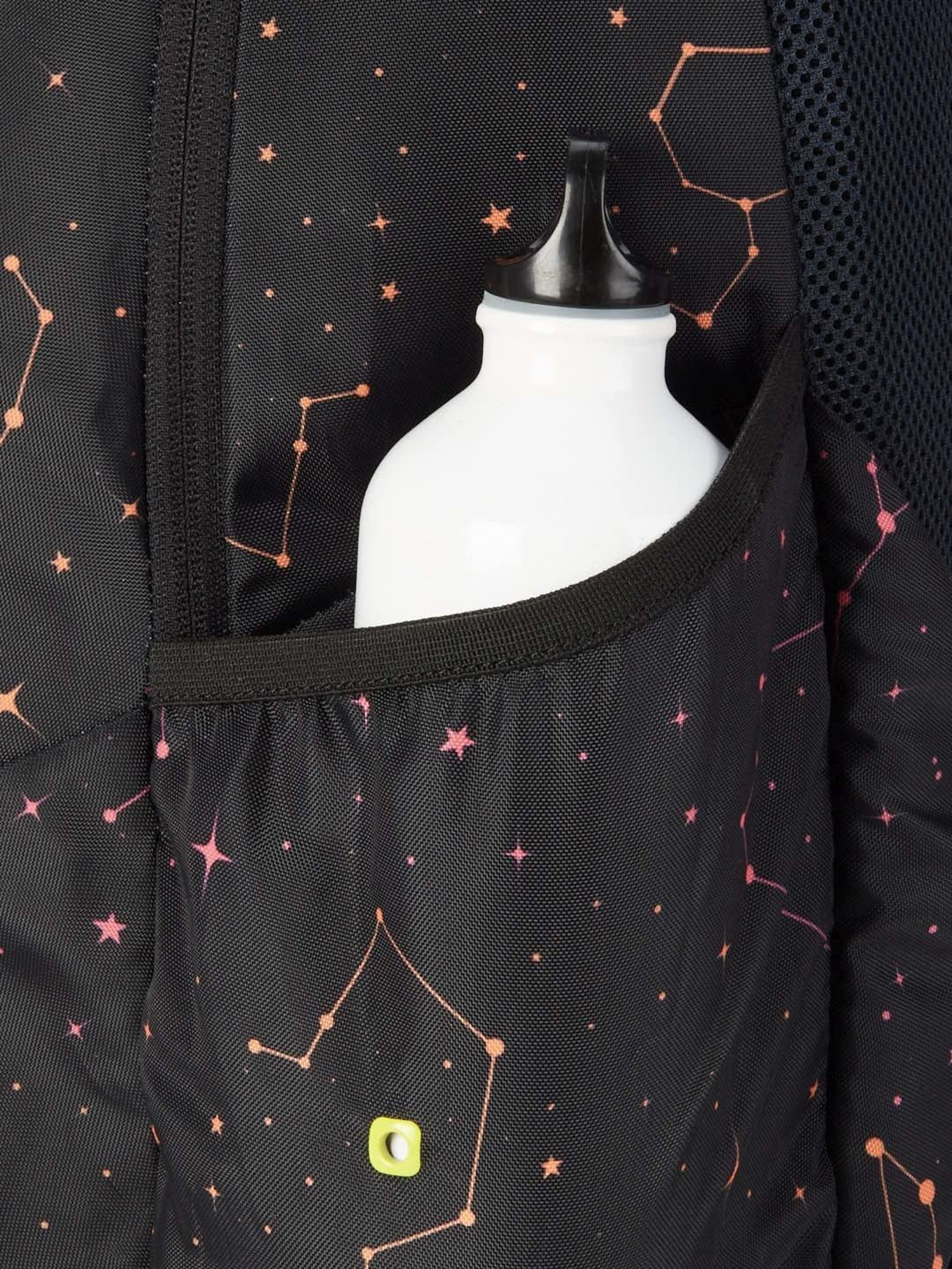 Wiki 27.5 Ltrs Black Medium Backpack