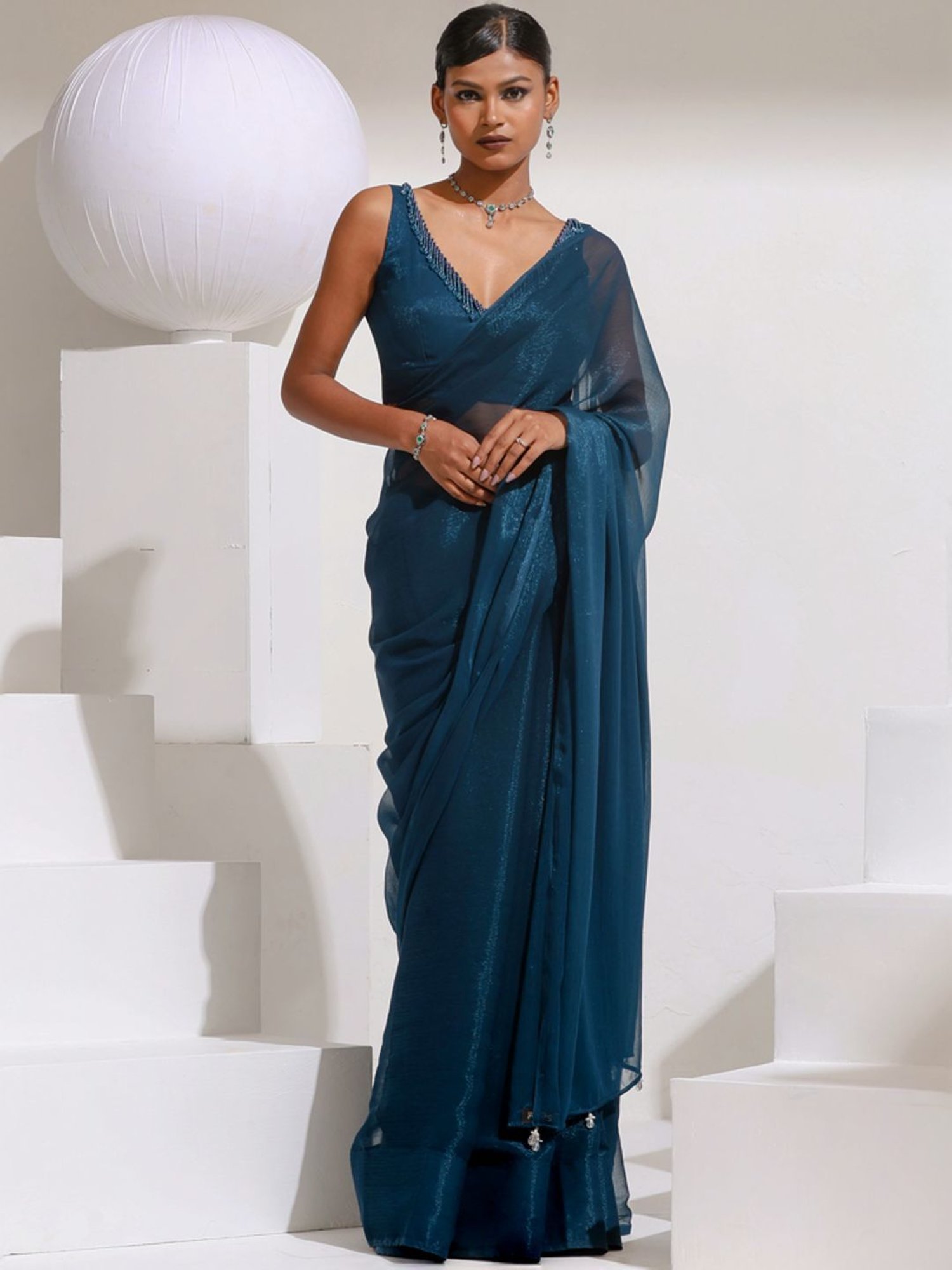 Swtantra Blue Plain Saree With Unstitched Blouse
