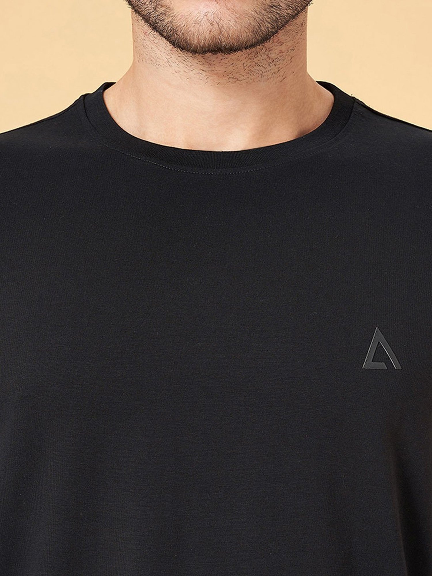 Street 808 by Pantaloons Black Regular Fit T-Shirt