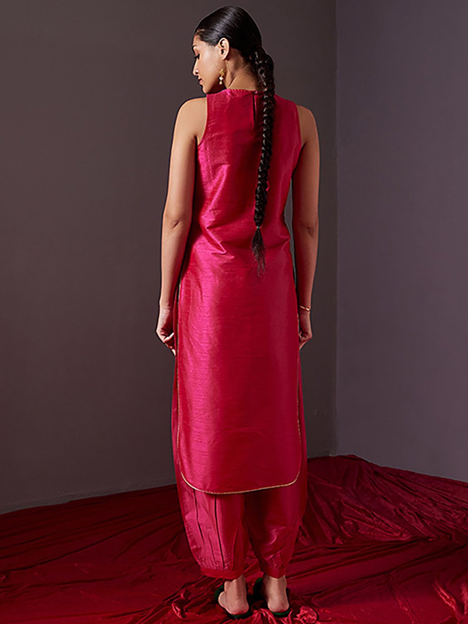 Abhishti Pink Zari Work Straight Kurta