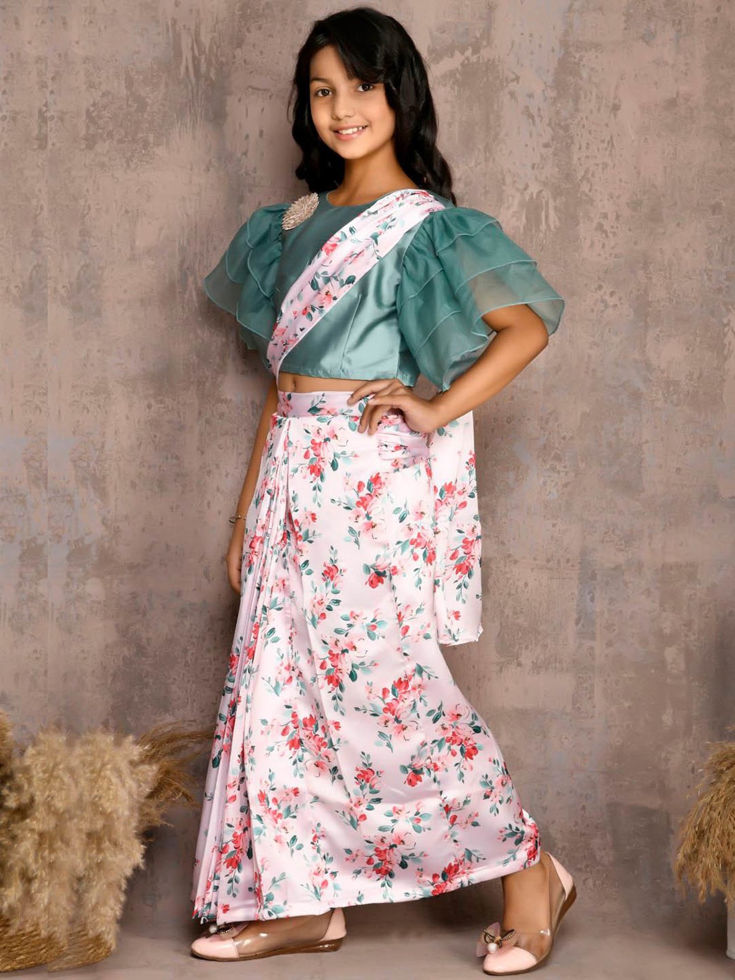 LilPicks Kids Green & White Regular Fit Saree