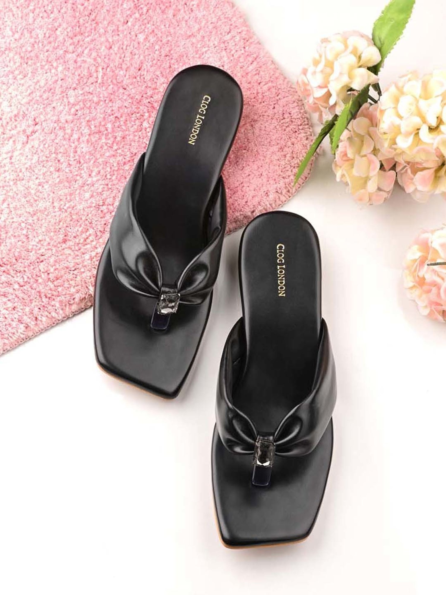 Clog London Women's Black Thong Sandals