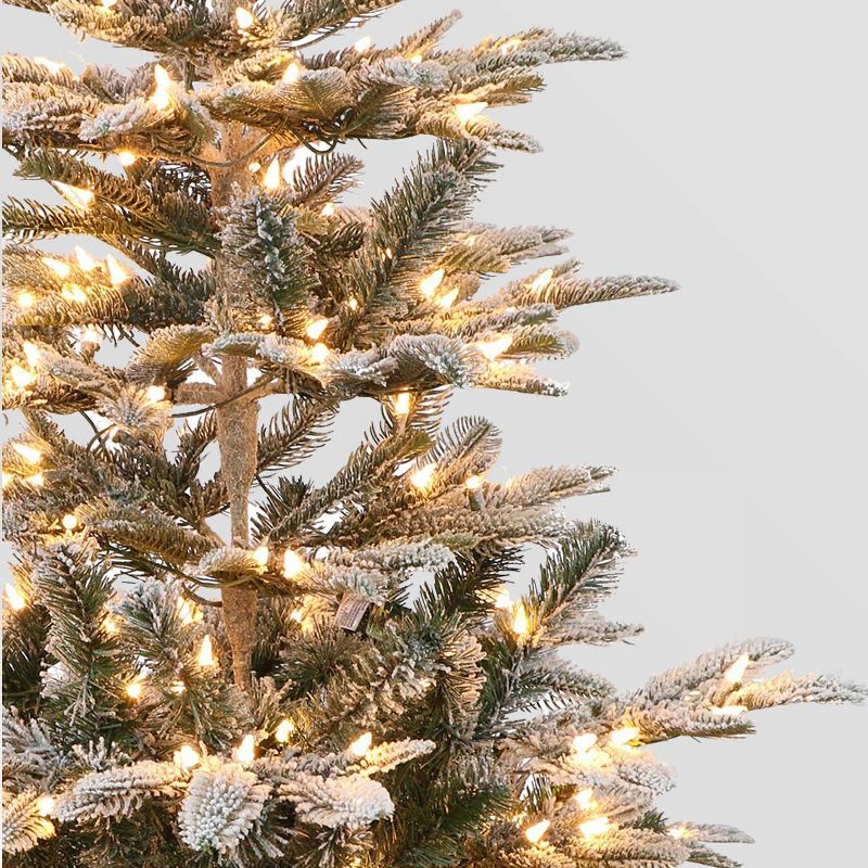 7.5ft Pre-lit Artificial Christmas Tree Flocked Full Alaskan Fir