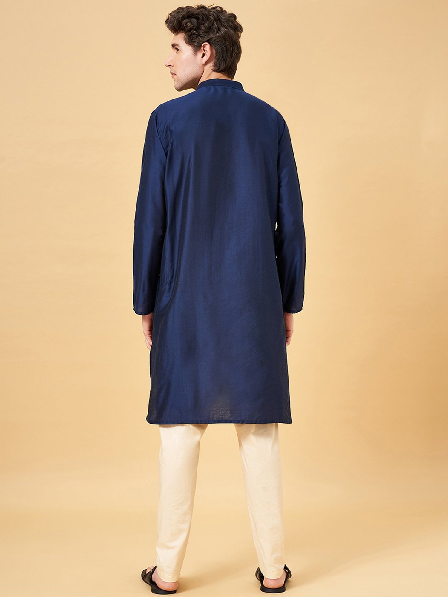 Indus Route by Pantaloons Dark Navy Regular Fit Self Design Kurta