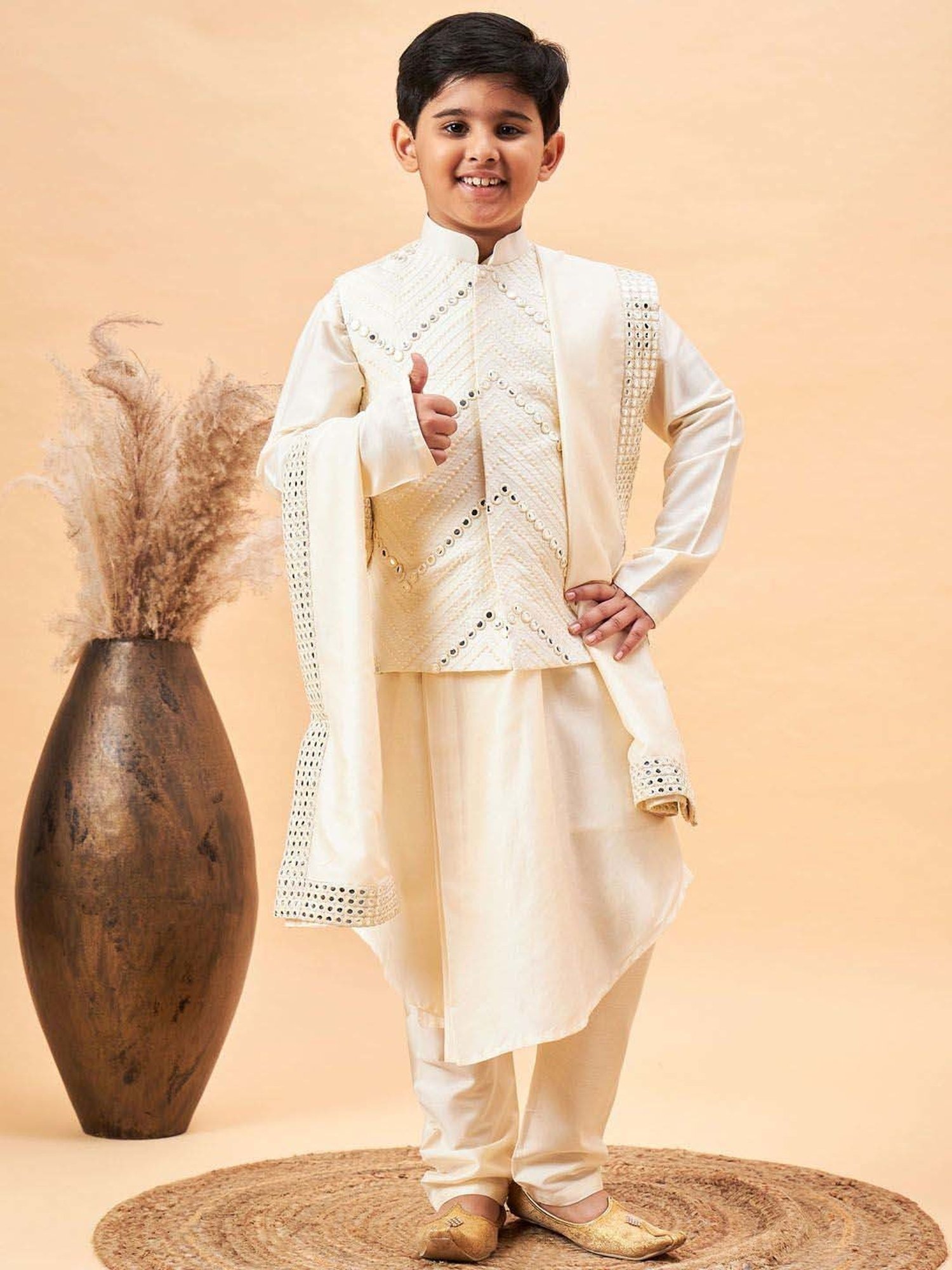 VASTRAMAY Boys Cream Embroidery Full Sleeves Kurta Sets