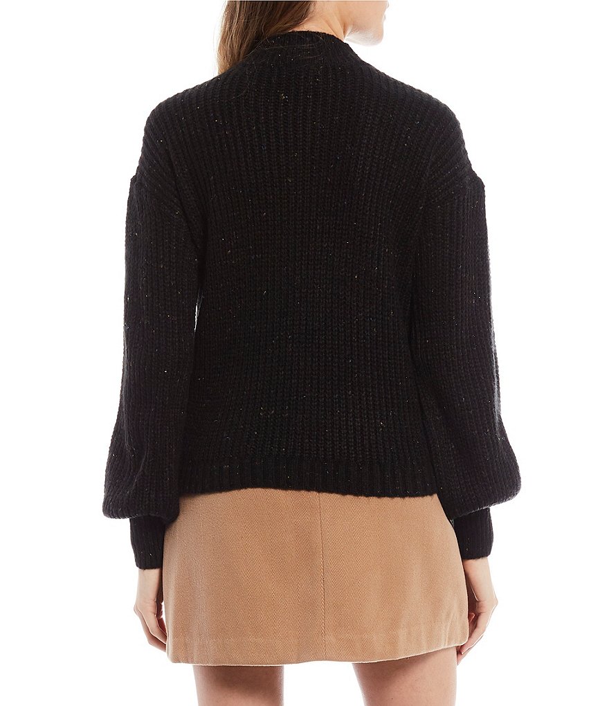 GB Round Neck Fuzzy Eyelash Sweater