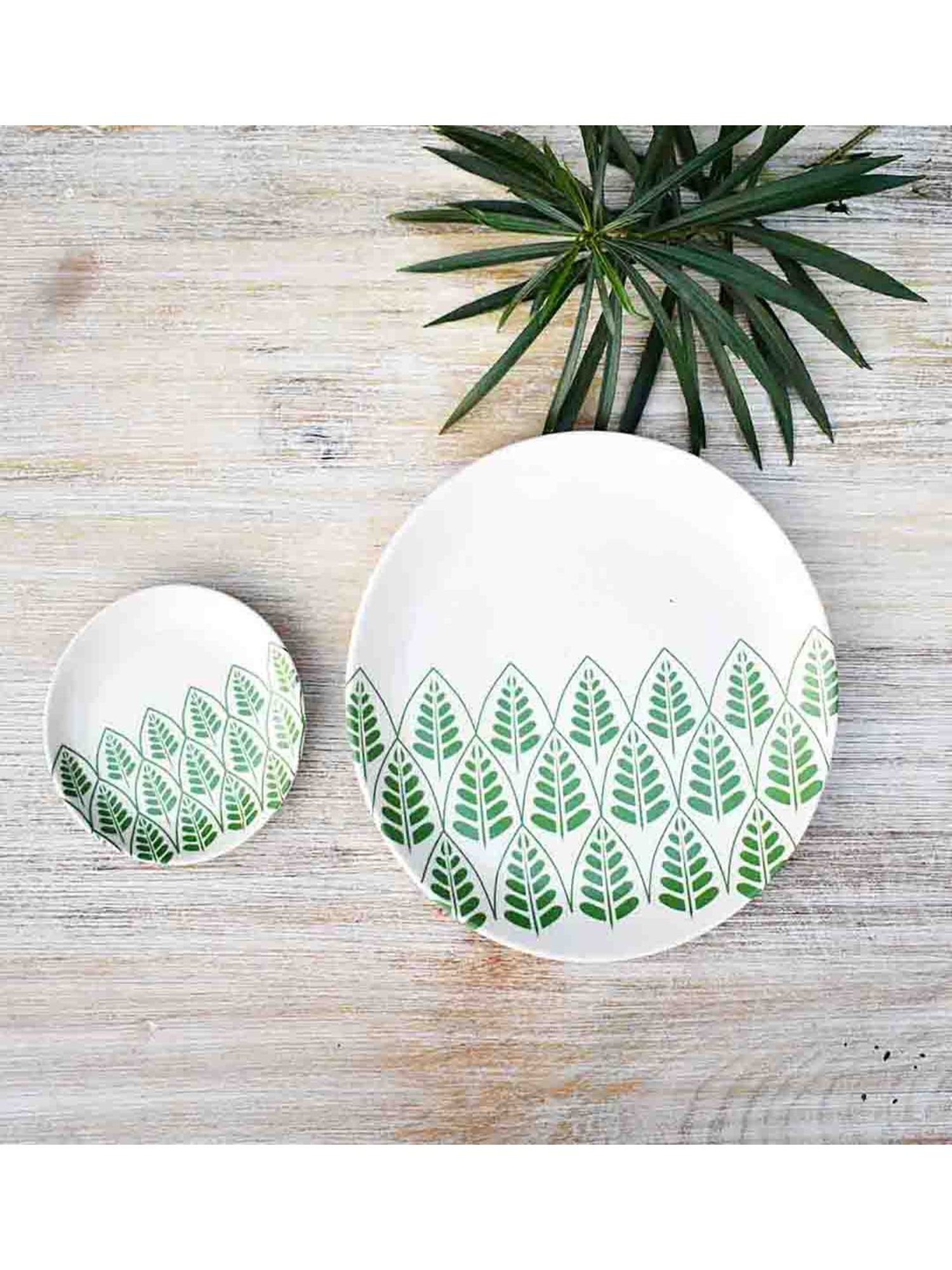 Fanusta Bahaar White Ceramic Side Plate - Set of 1