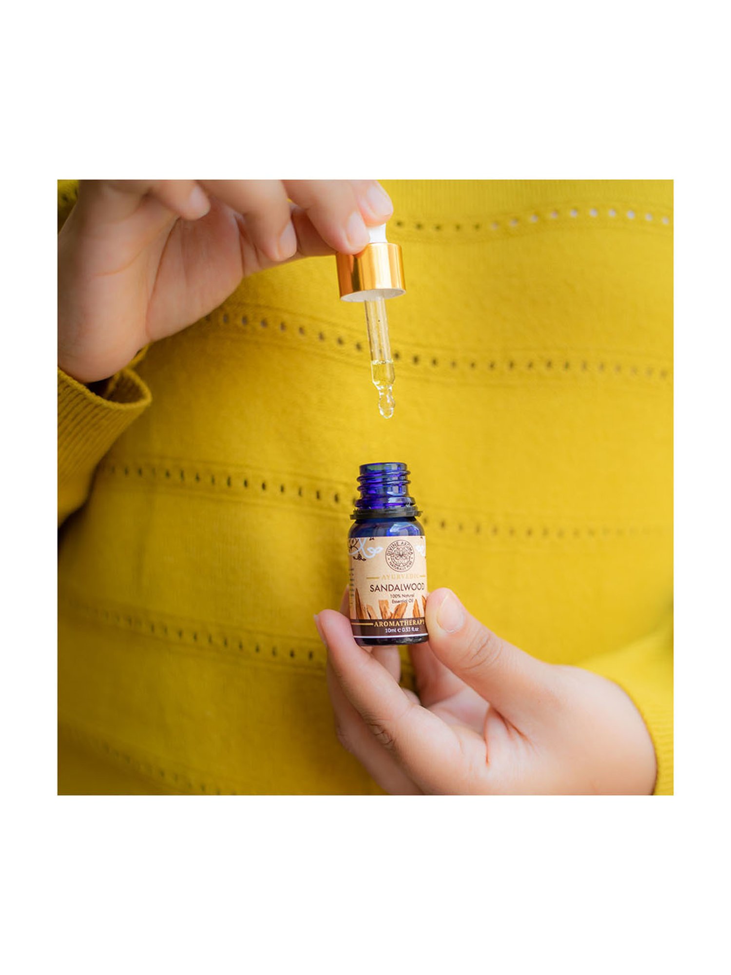 Divine Aroma Sandalwood Oil - 10 ml