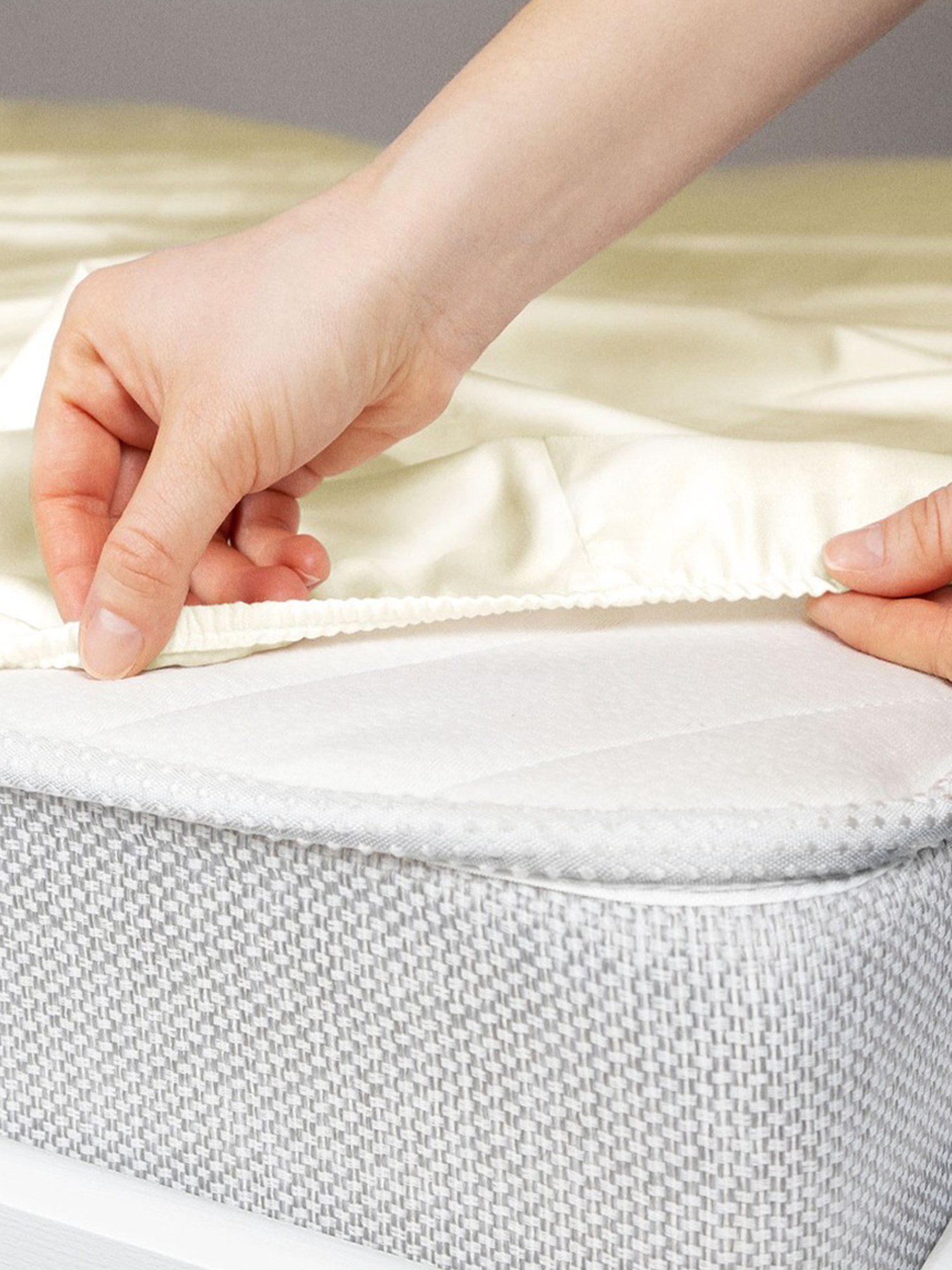 Stoa Paris Ivory Polyester 300 TC Date Night Single Fitted Bedsheet With Pillow Cover