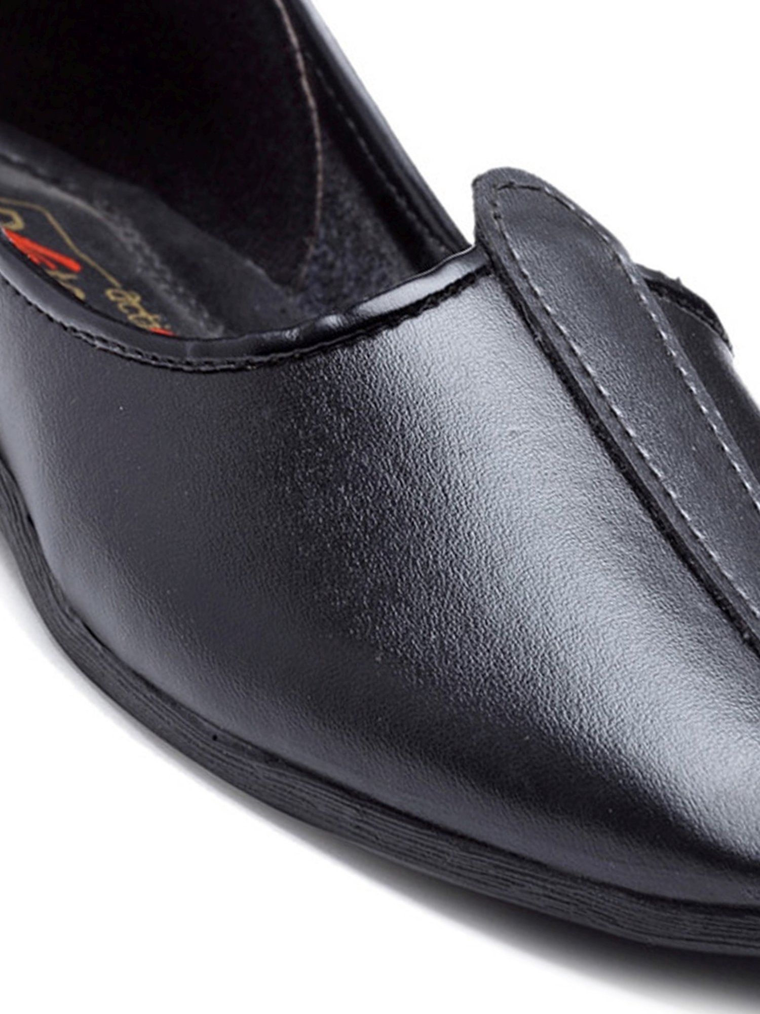 Action Men's Black Casual Juttis