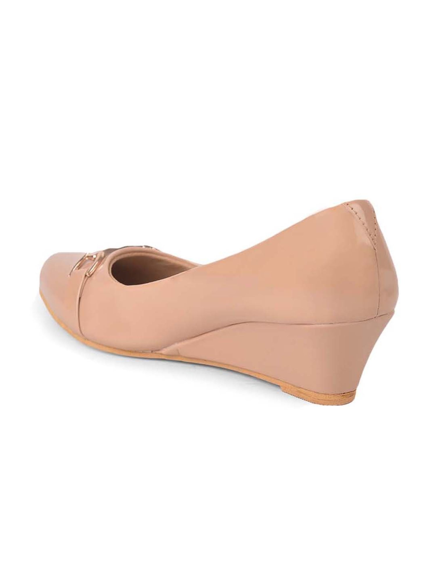 Salario Women's Beige Wedge Pumps