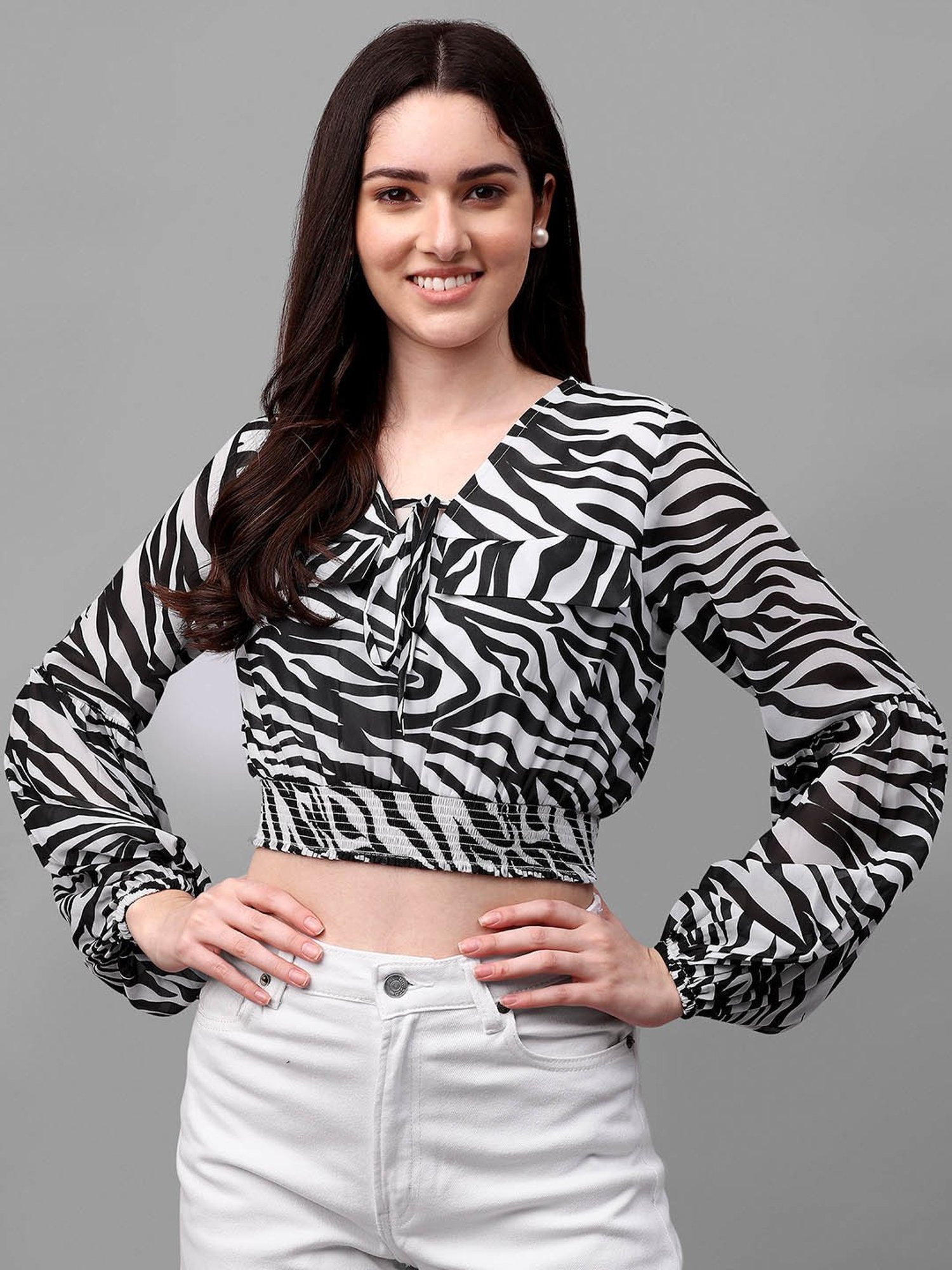 MASAKALI.CO Black & Off White Animal Print Crop Top