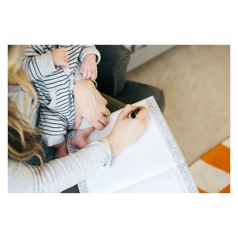 Pearhead Hello Baby, Baby Memory Book - Green