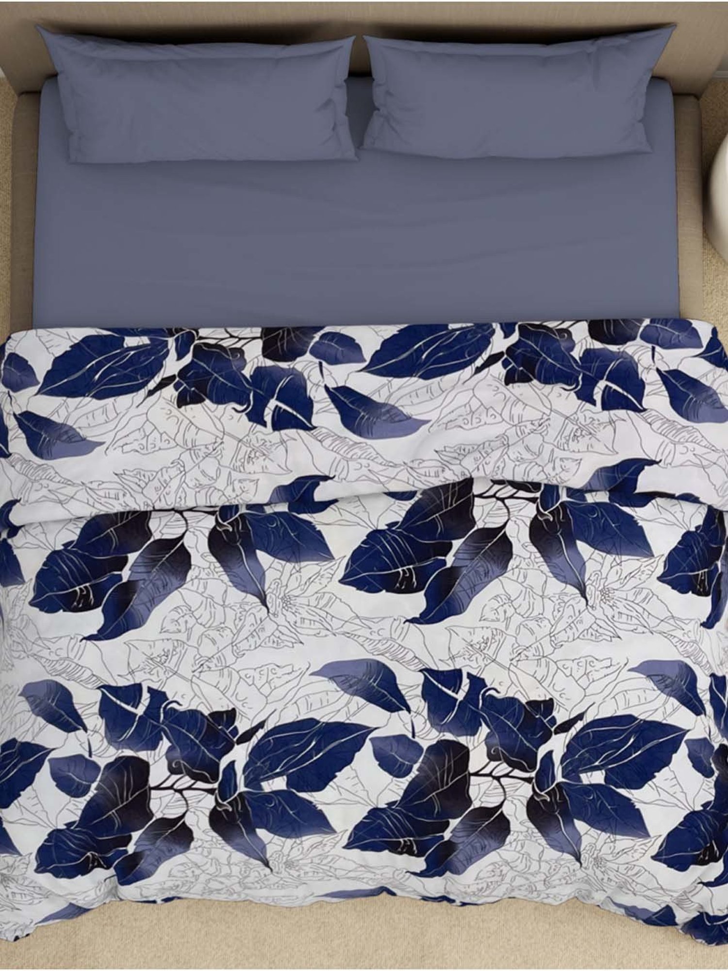 Welspun Bliss Light Silver & Blue Microfibre 120 GSM Shell Double Bed Quilt