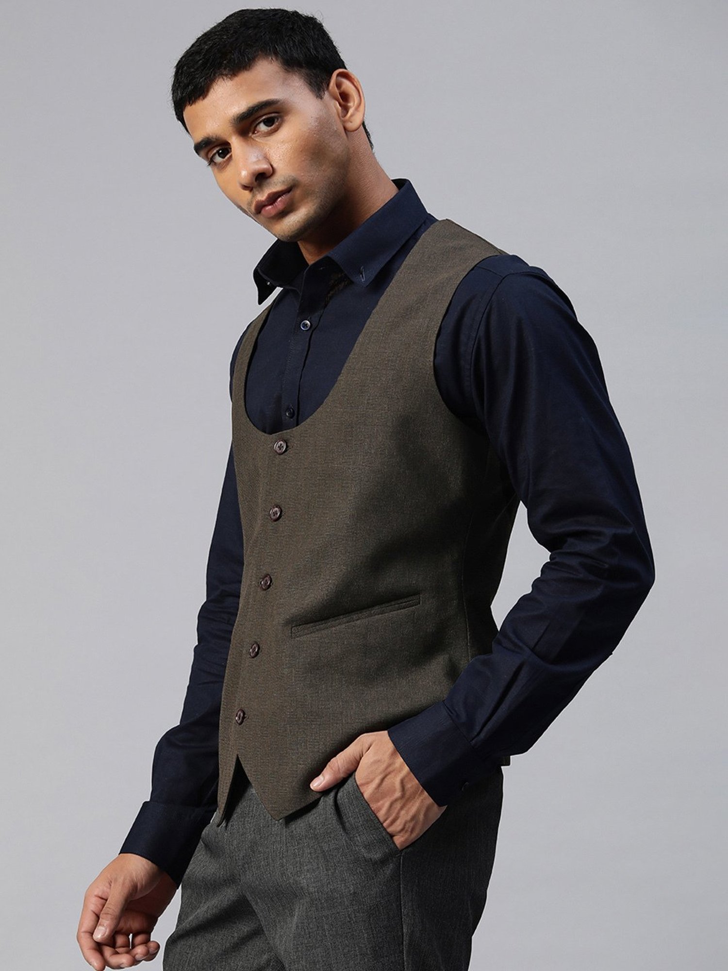 ManQ Dark Brown Sleeveless Scoop Neck Waistcoat