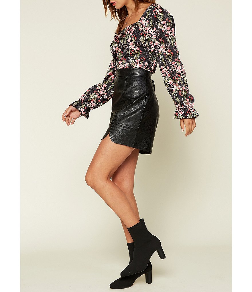 Skies Are Blue Floral Print Square Neck Long Sleeve Peplum Top