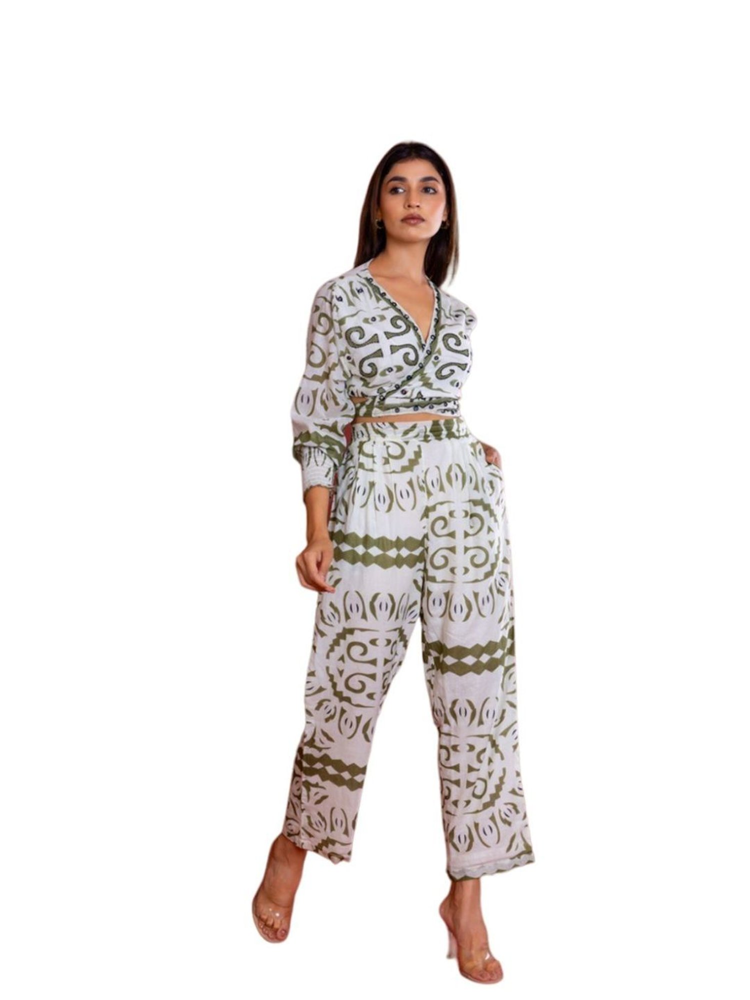 LABEL REYYA Label Green Crop Top With Pant