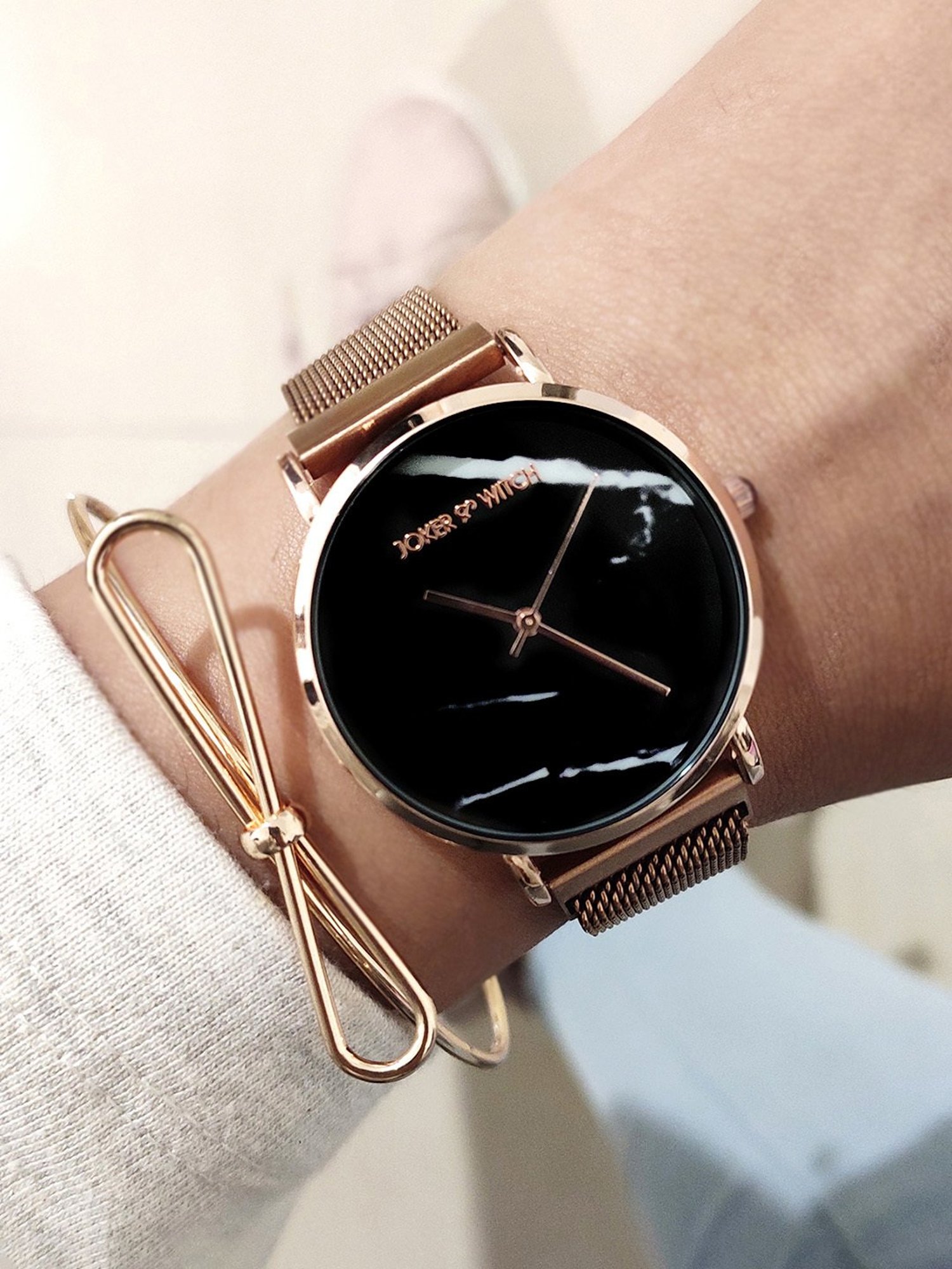 Daniel Klein DKG002-1 Analog Watch for Women With Bracelets